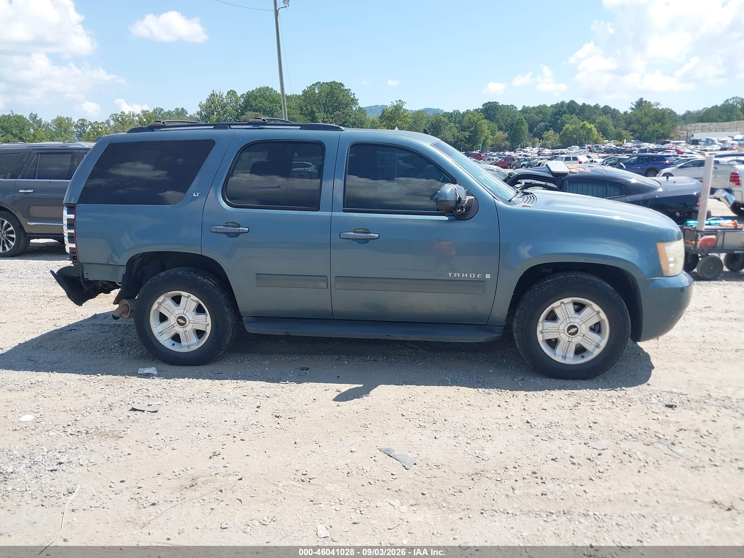 2009 Chevrolet Tahoe Lt1 Blue vin: 1GNEC23379R286265