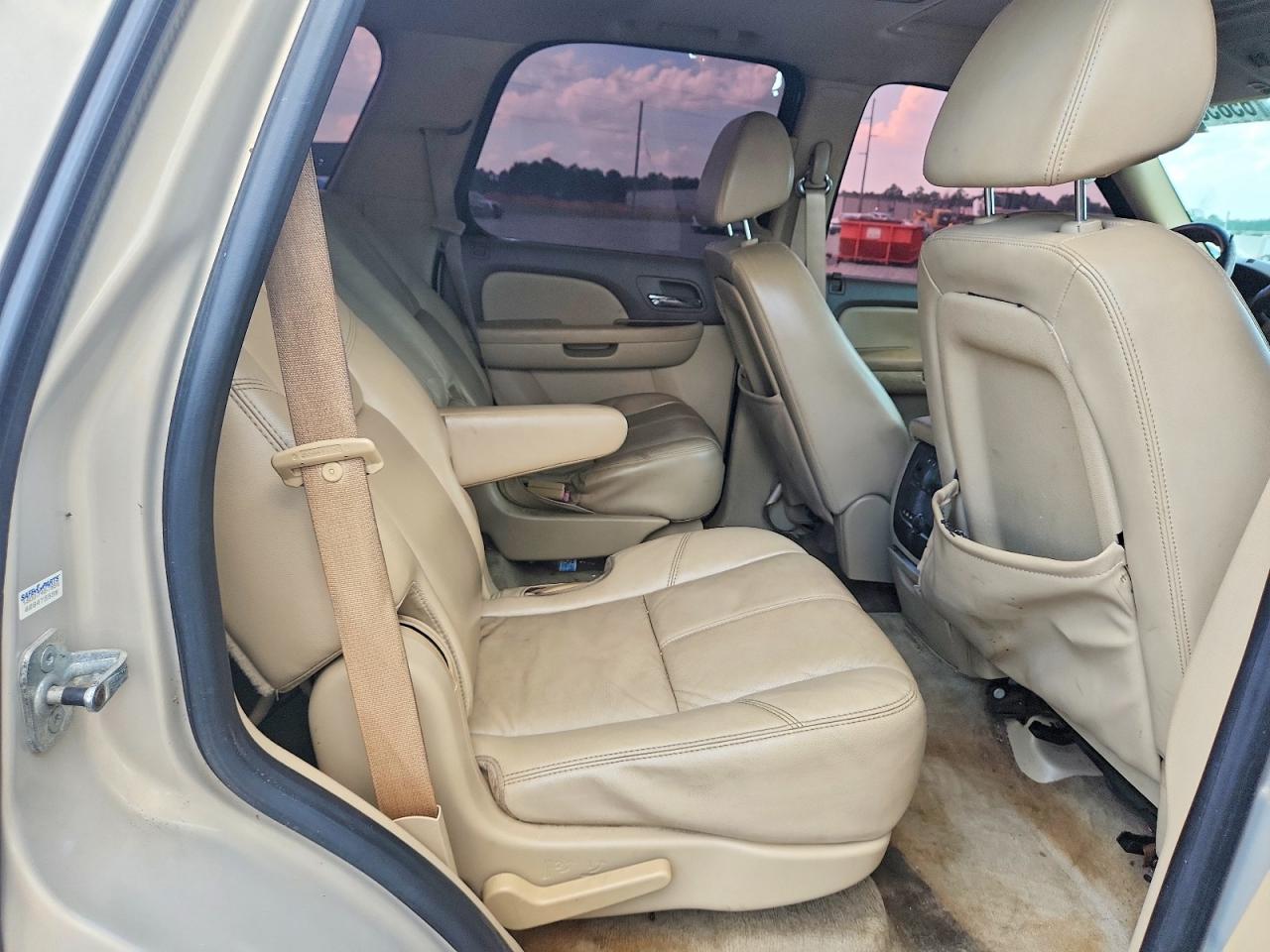 2009 Chevrolet Tahoe C1500 Lt Tan vin: 1GNEC23399R166872