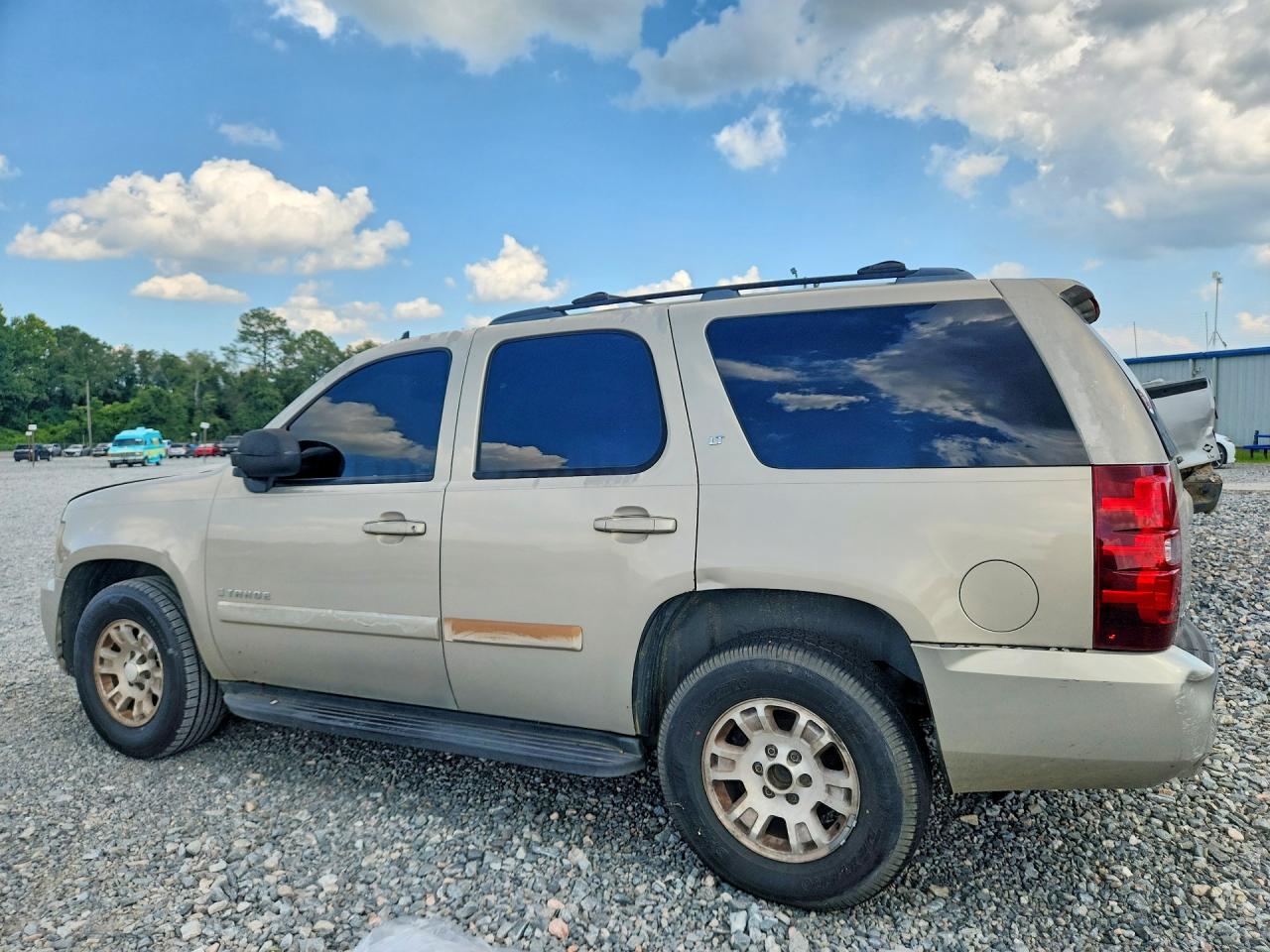 2009 Chevrolet Tahoe C1500 Lt Tan vin: 1GNEC23399R166872
