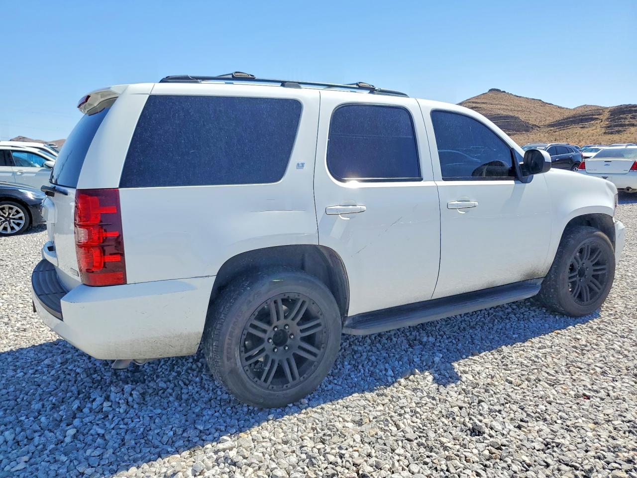2009 Chevrolet Tahoe C1500 Lt White vin: 1GNEC23399R201636