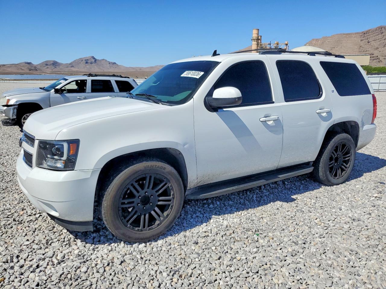 2009 Chevrolet Tahoe C1500 Lt White vin: 1GNEC23399R201636