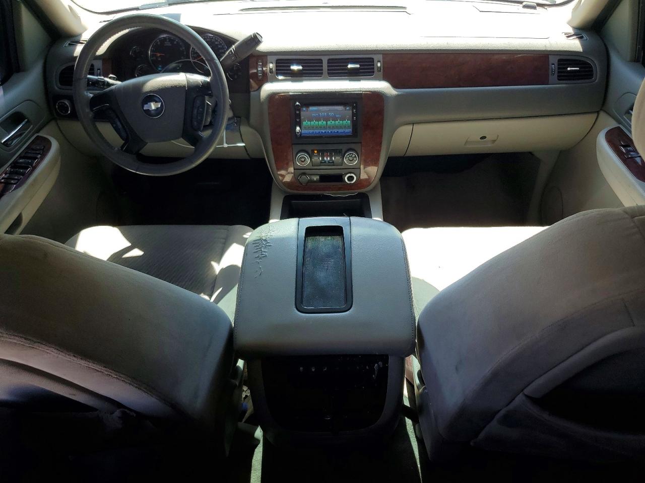 2009 Chevrolet Tahoe C1500 Lt White vin: 1GNEC23399R201636
