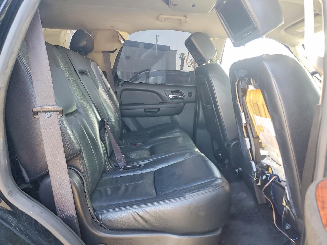 2009 Chevrolet Tahoe C1500 Lt Black vin: 1GNEC23399R229145