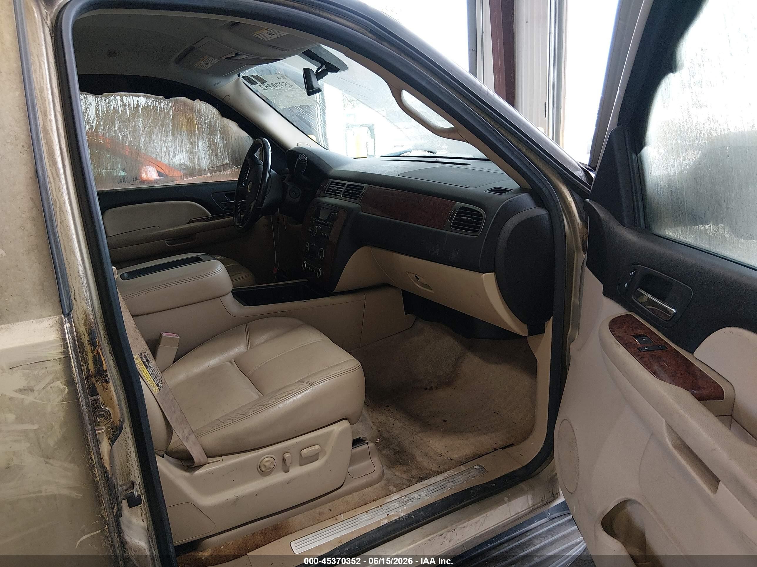 2007 Chevrolet Tahoe Lt Gold vin: 1GNEK13027R132837