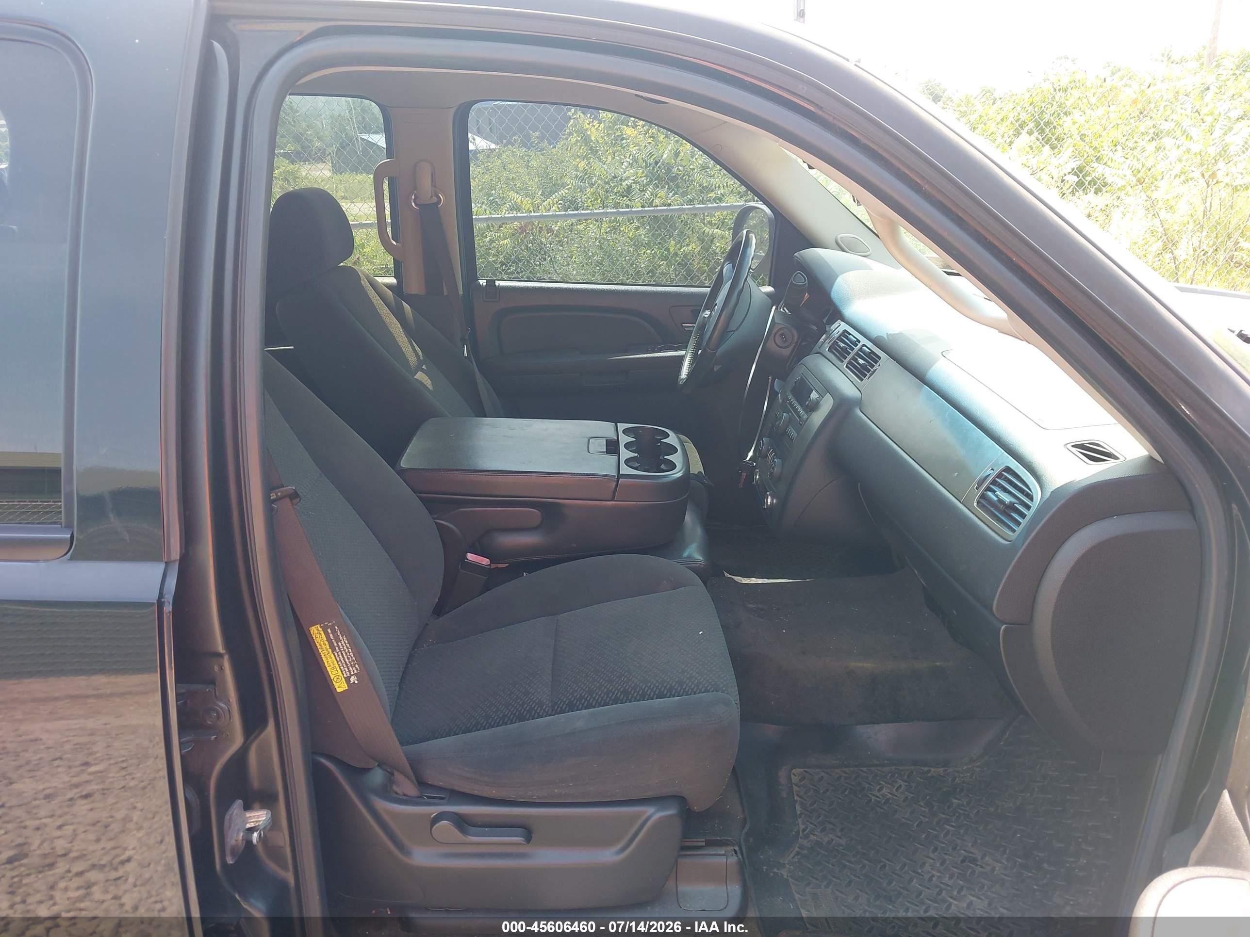 2007 Chevrolet Tahoe Ls Black vin: 1GNEK13047R163622