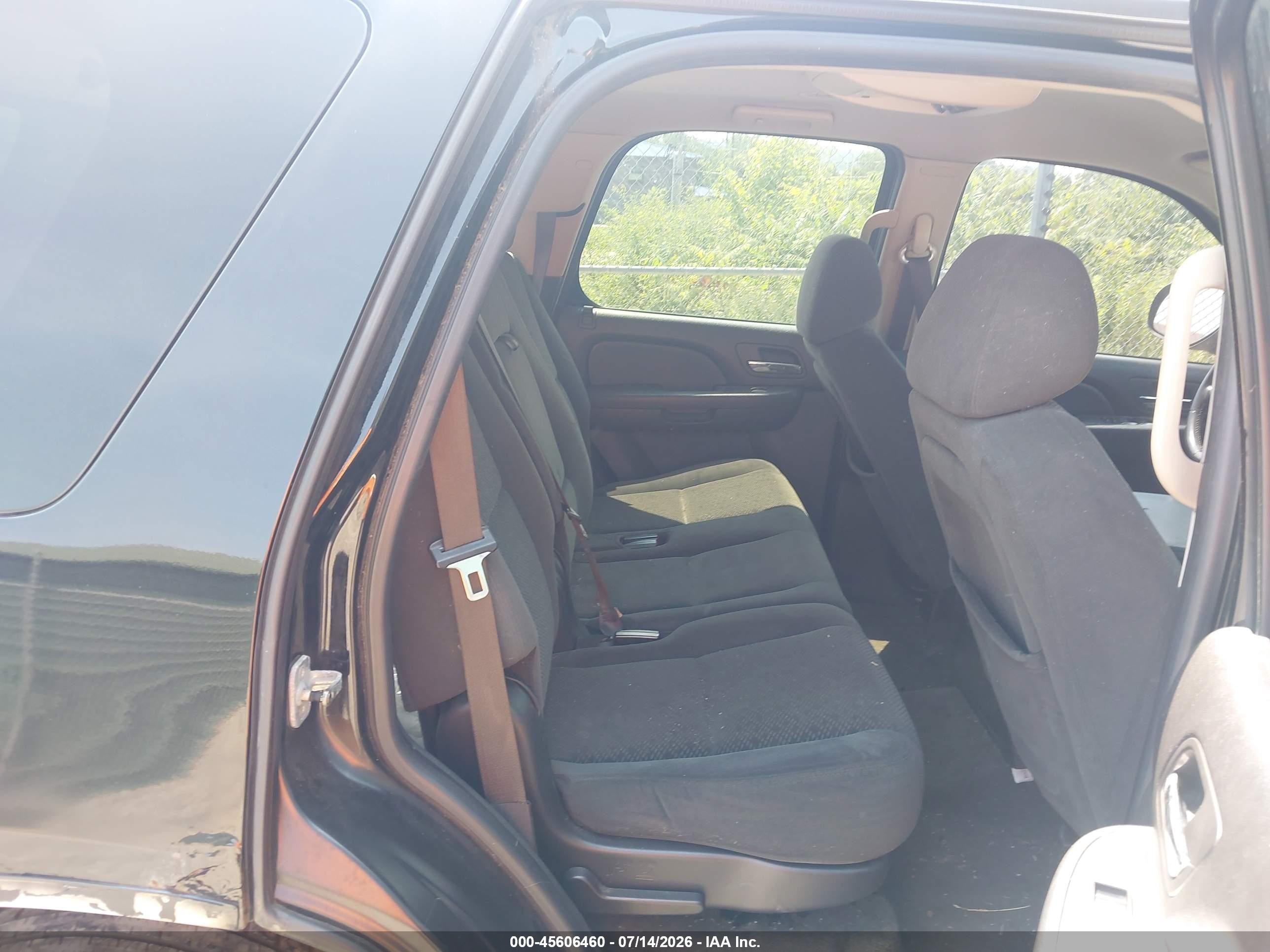 2007 Chevrolet Tahoe Ls Black vin: 1GNEK13047R163622