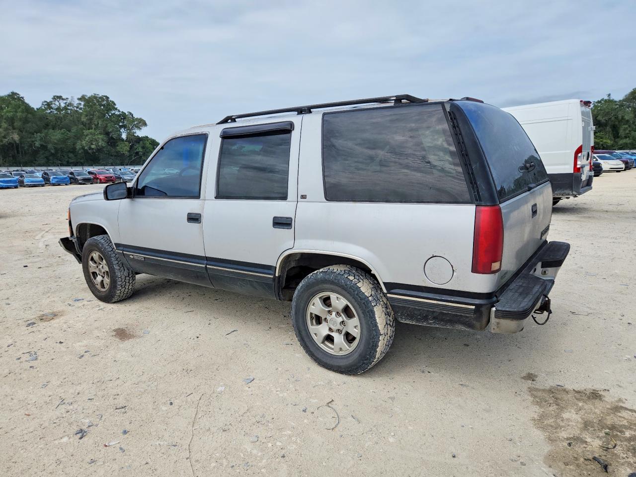 1995 Chevrolet Tahoe K1500 Silver vin: 1GNEK13K2SJ358627