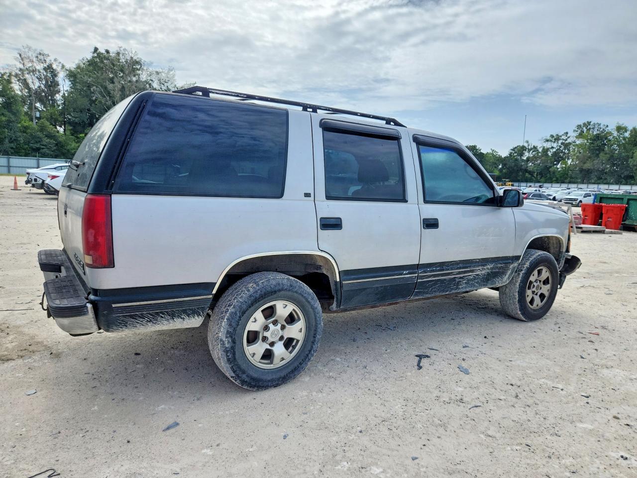 1995 Chevrolet Tahoe K1500 Silver vin: 1GNEK13K2SJ358627