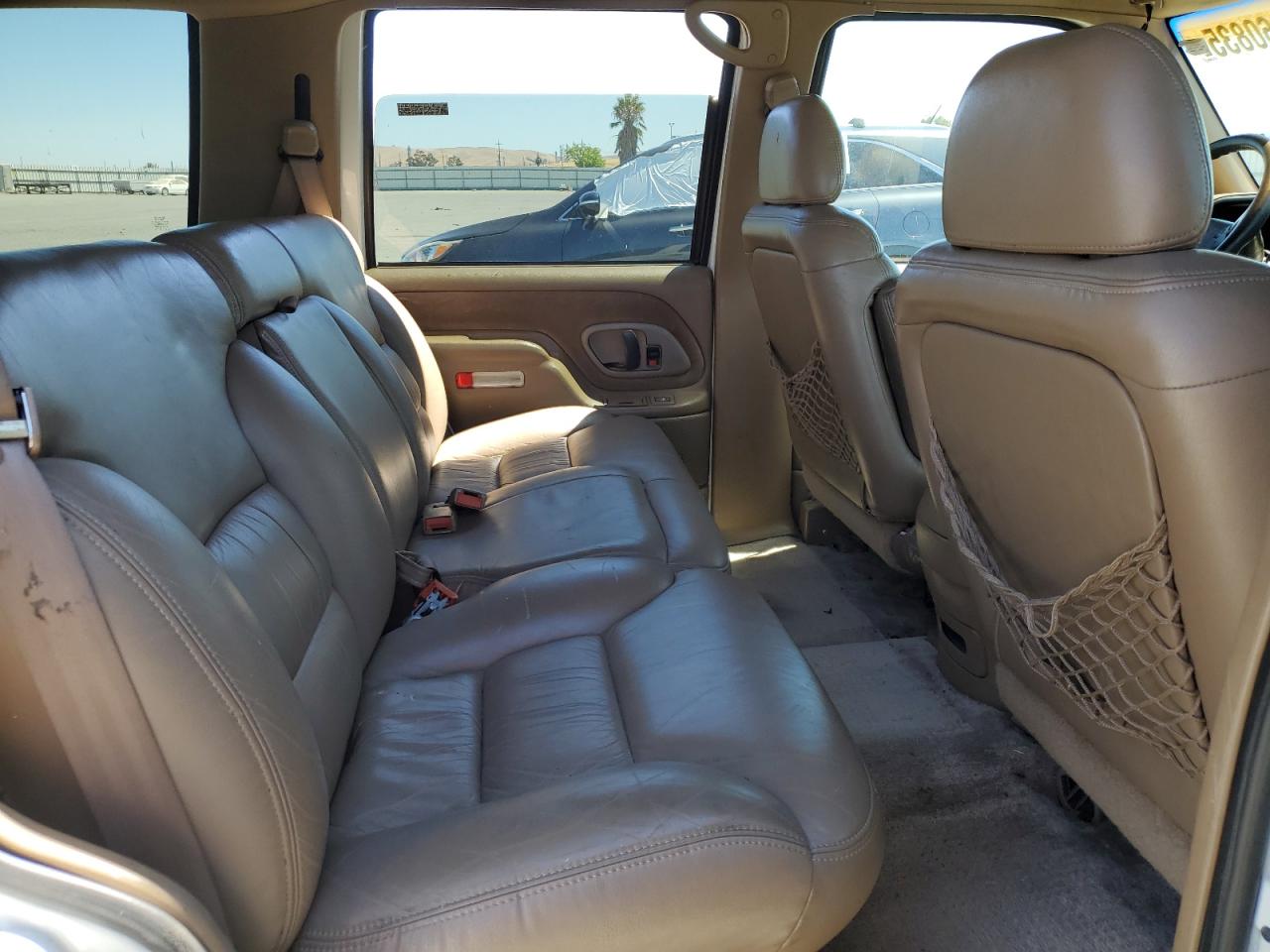 1995 Chevrolet Tahoe K1500 White vin: 1GNEK13K2SJ418115