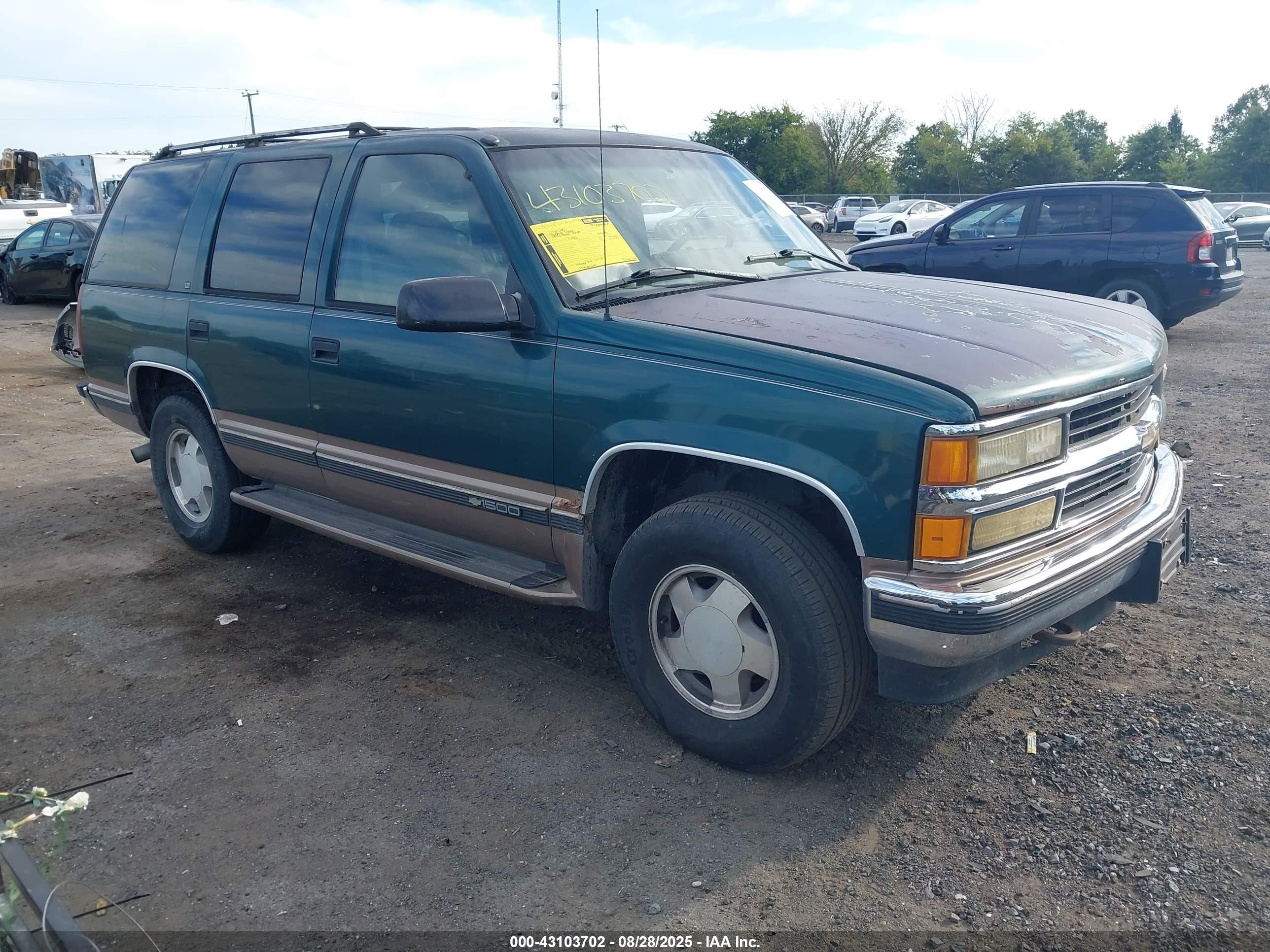 1995 Chevrolet Tahoe K1500 Зеленый vin: 1GNEK13K3SJ447655