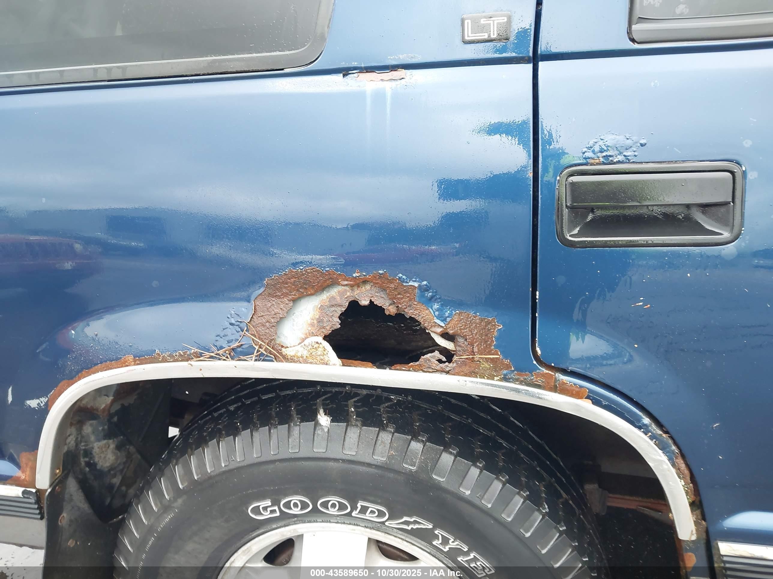 1995 Chevrolet Tahoe K1500 Blue vin: 1GNEK13K4SJ417435