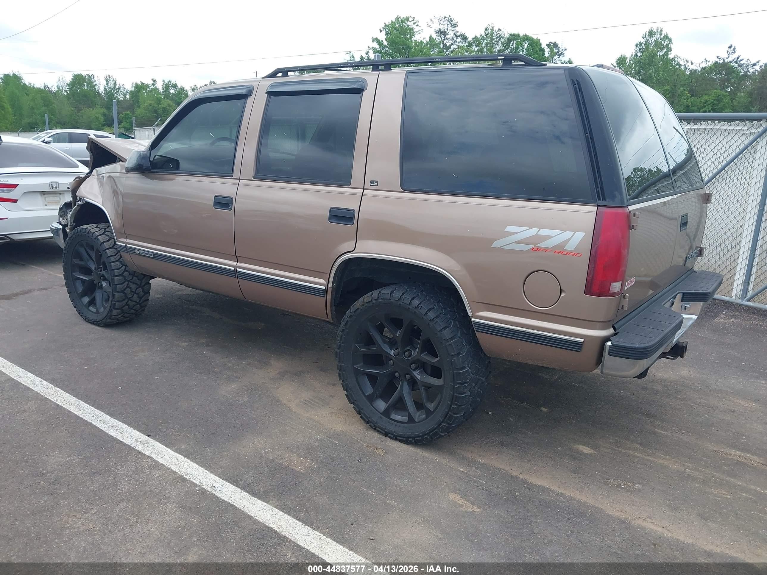 1995 Chevrolet Tahoe K1500 Gold vin: 1GNEK13K5SJ430906