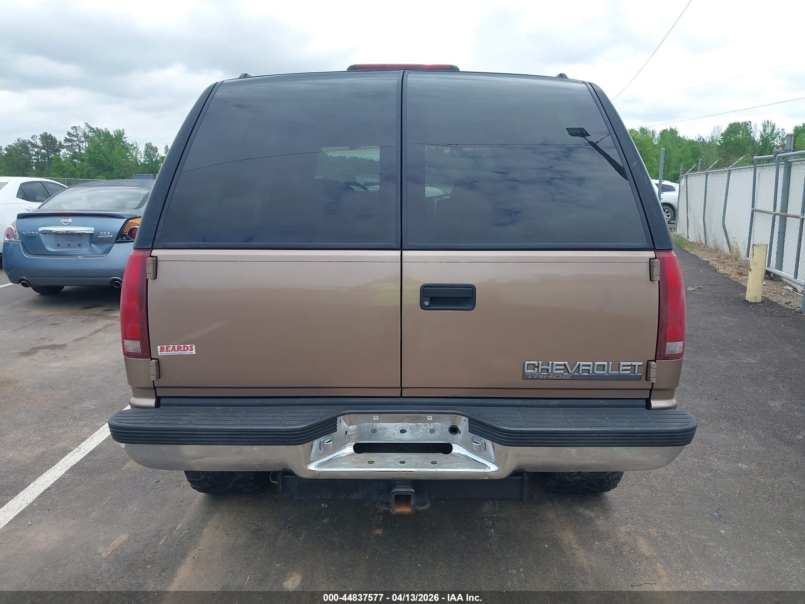 1995 Chevrolet Tahoe K1500 Gold vin: 1GNEK13K5SJ430906