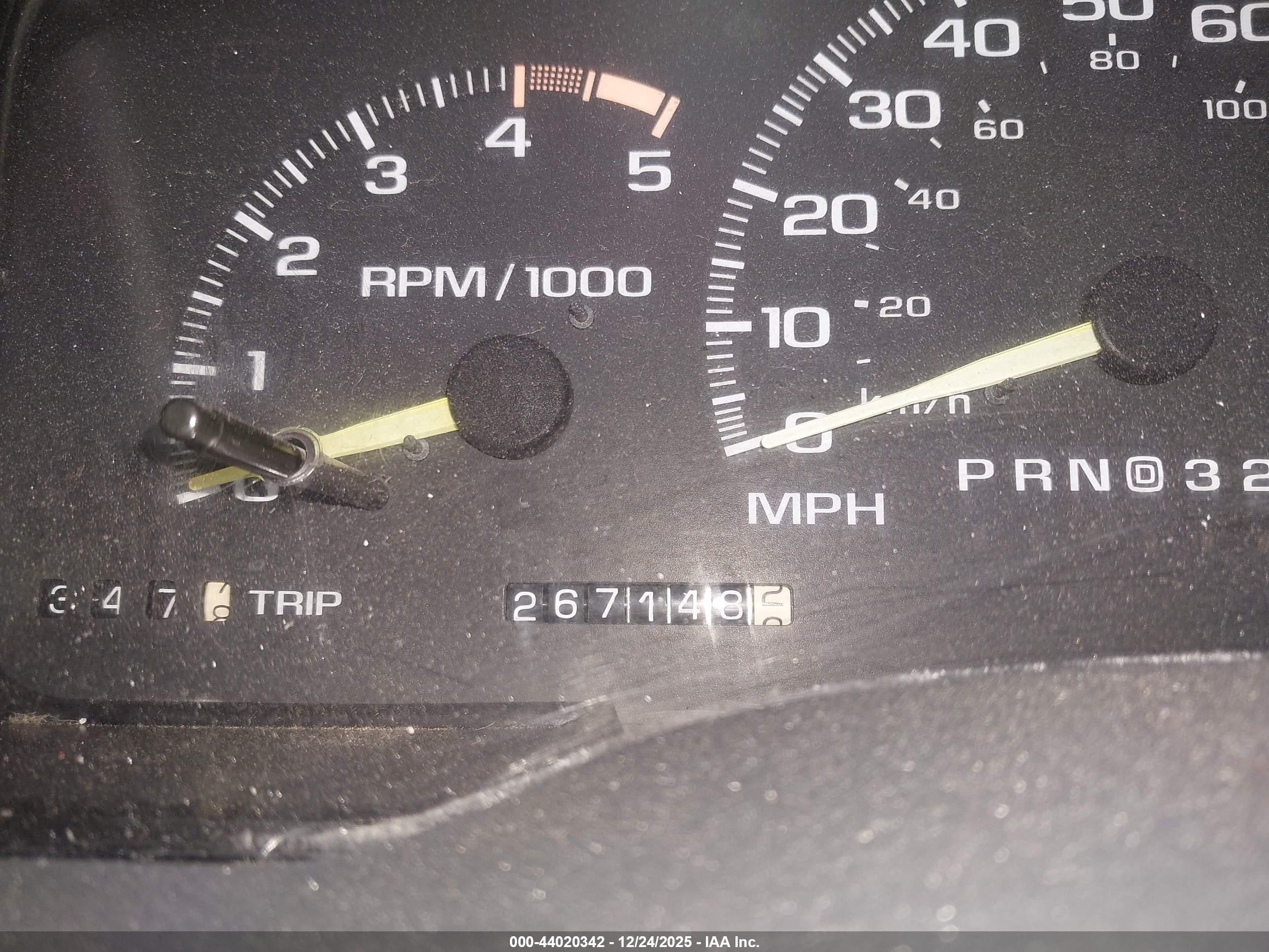 1995 Chevrolet Tahoe K1500 Red vin: 1GNEK13K8SJ414103