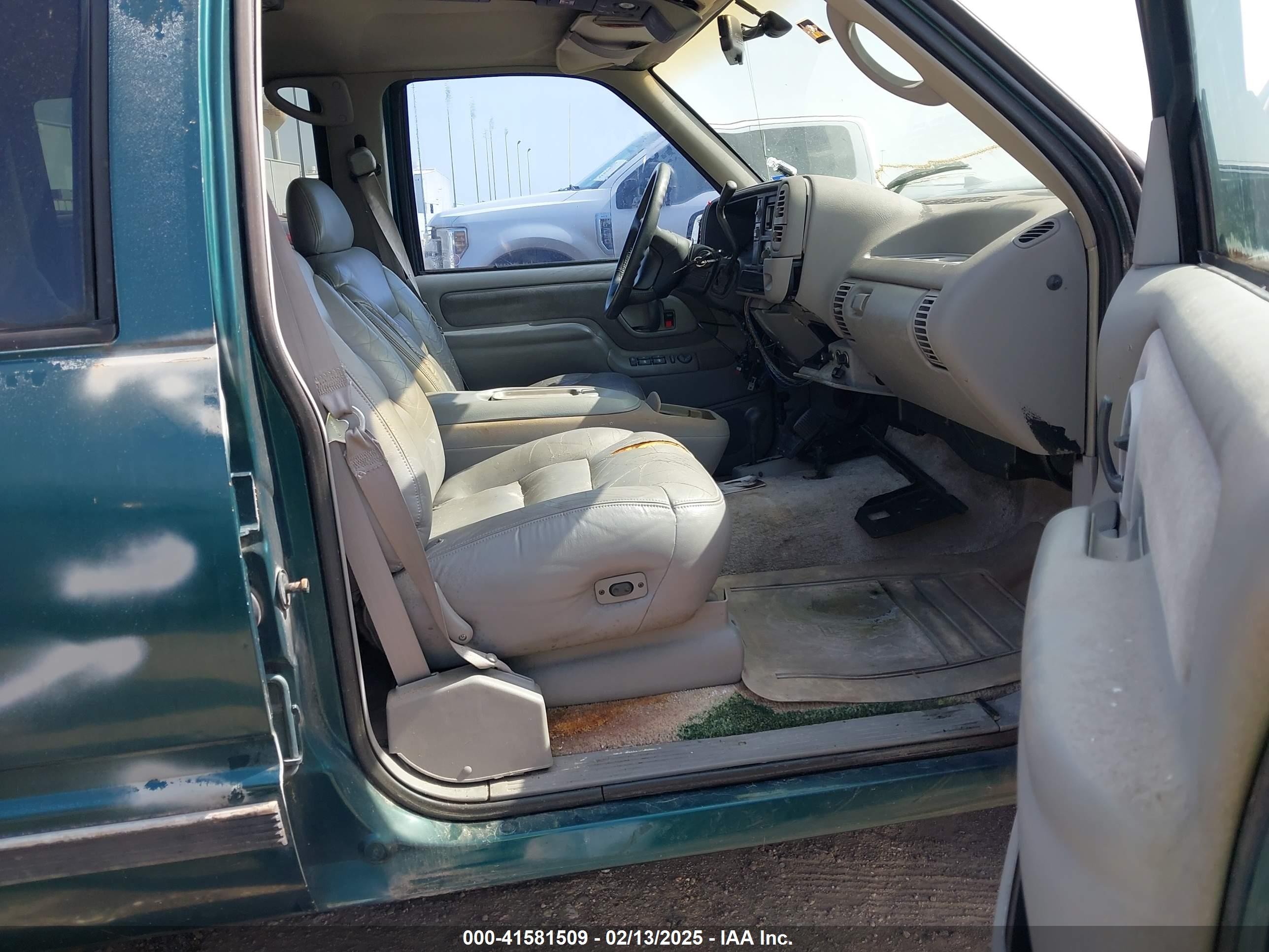 1995 Chevrolet Tahoe K1500 Зеленый vin: 1GNEK13KXSJ408139