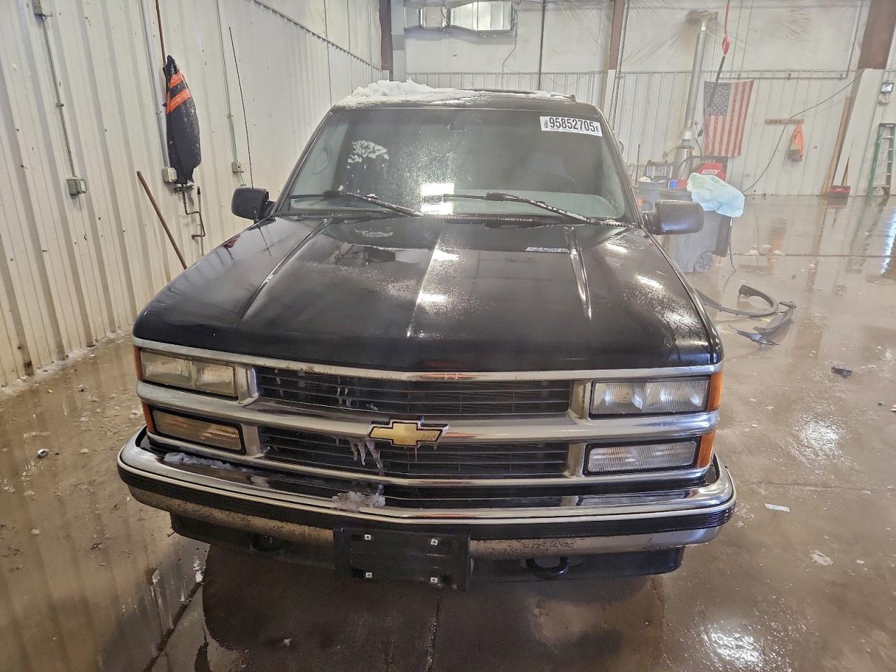 1996 Chevrolet Tahoe K1500 Black vin: 1GNEK13R0TJ369866