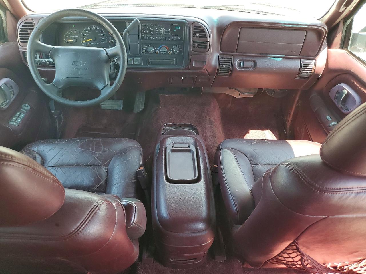 1997 Chevrolet Tahoe K1500 Burgundy vin: 1GNEK13R0VJ408233