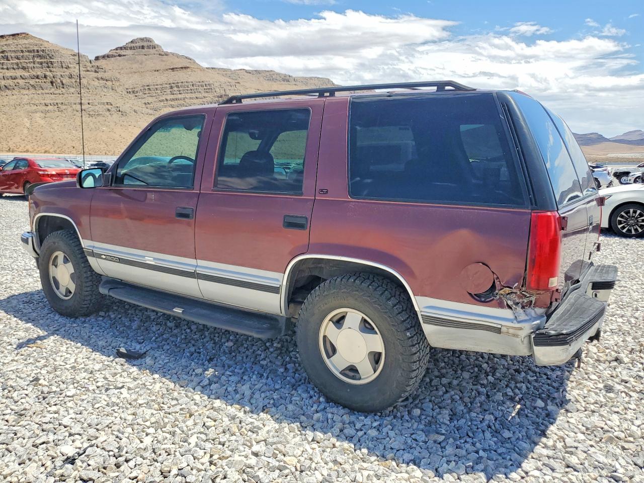 1997 Chevrolet Tahoe K1500 Burgundy vin: 1GNEK13R0VJ408233