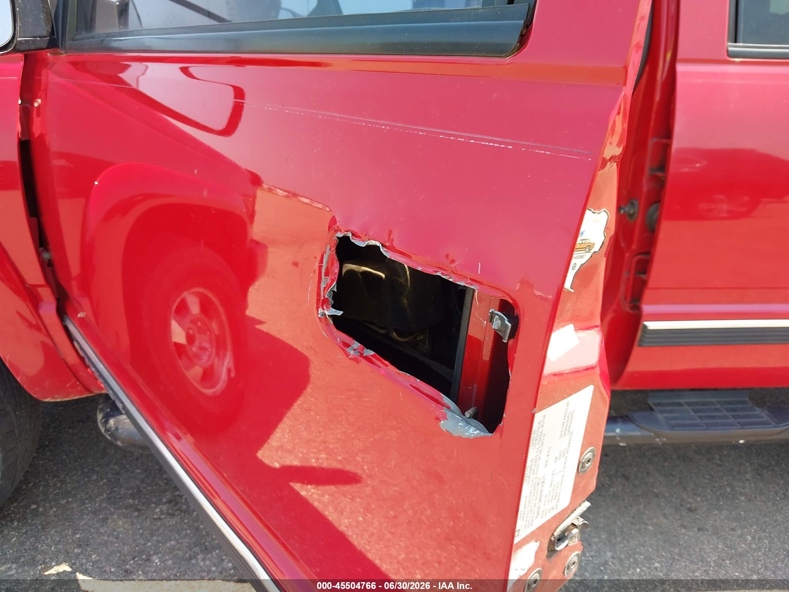 2000 Chevrolet Tahoe Z71 Red vin: 1GNEK13R0YR120671