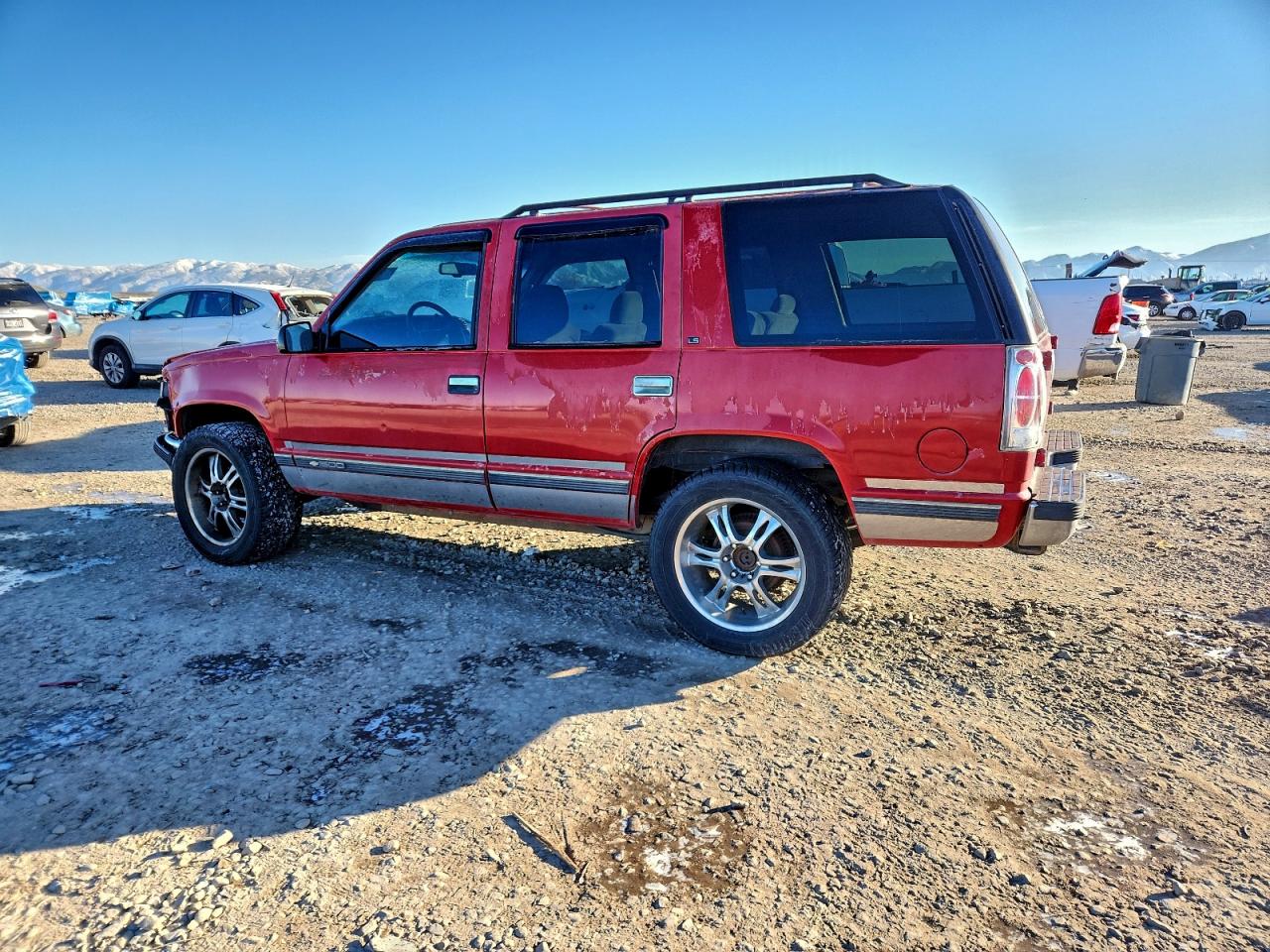 1996 Chevrolet Tahoe K1500 Red vin: 1GNEK13R1TJ398065