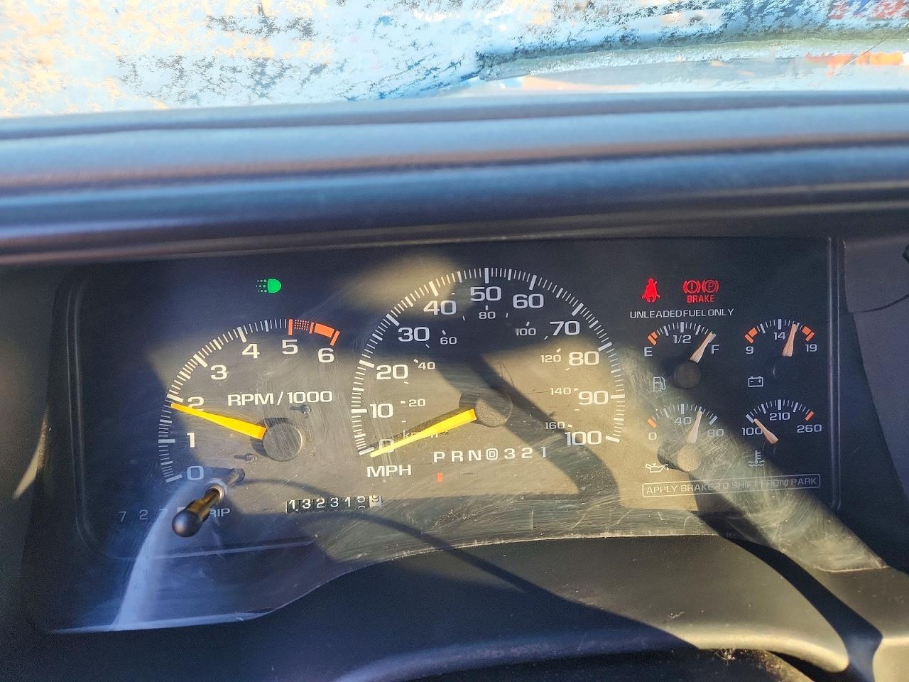 1996 Chevrolet Tahoe K1500 Red vin: 1GNEK13R1TJ398065