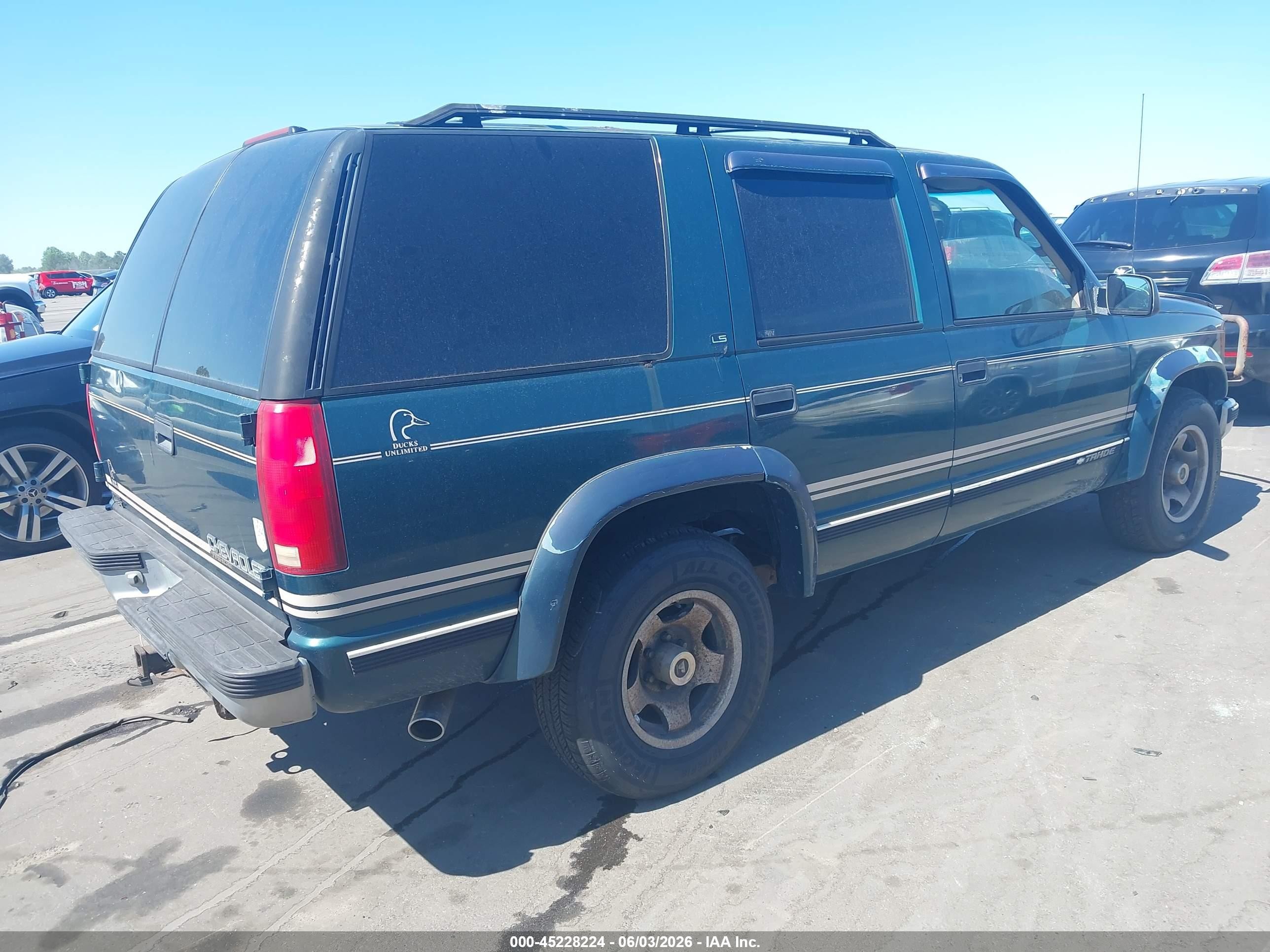 1999 Chevrolet Tahoe Ls Green vin: 1GNEK13R1XJ341760