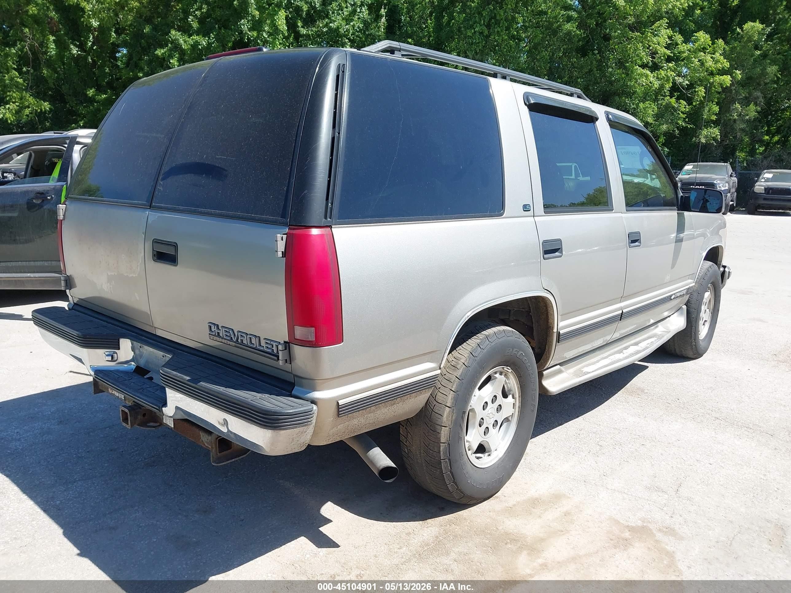 1999 Chevrolet Tahoe Ls Бежевый vin: 1GNEK13R1XJ498396