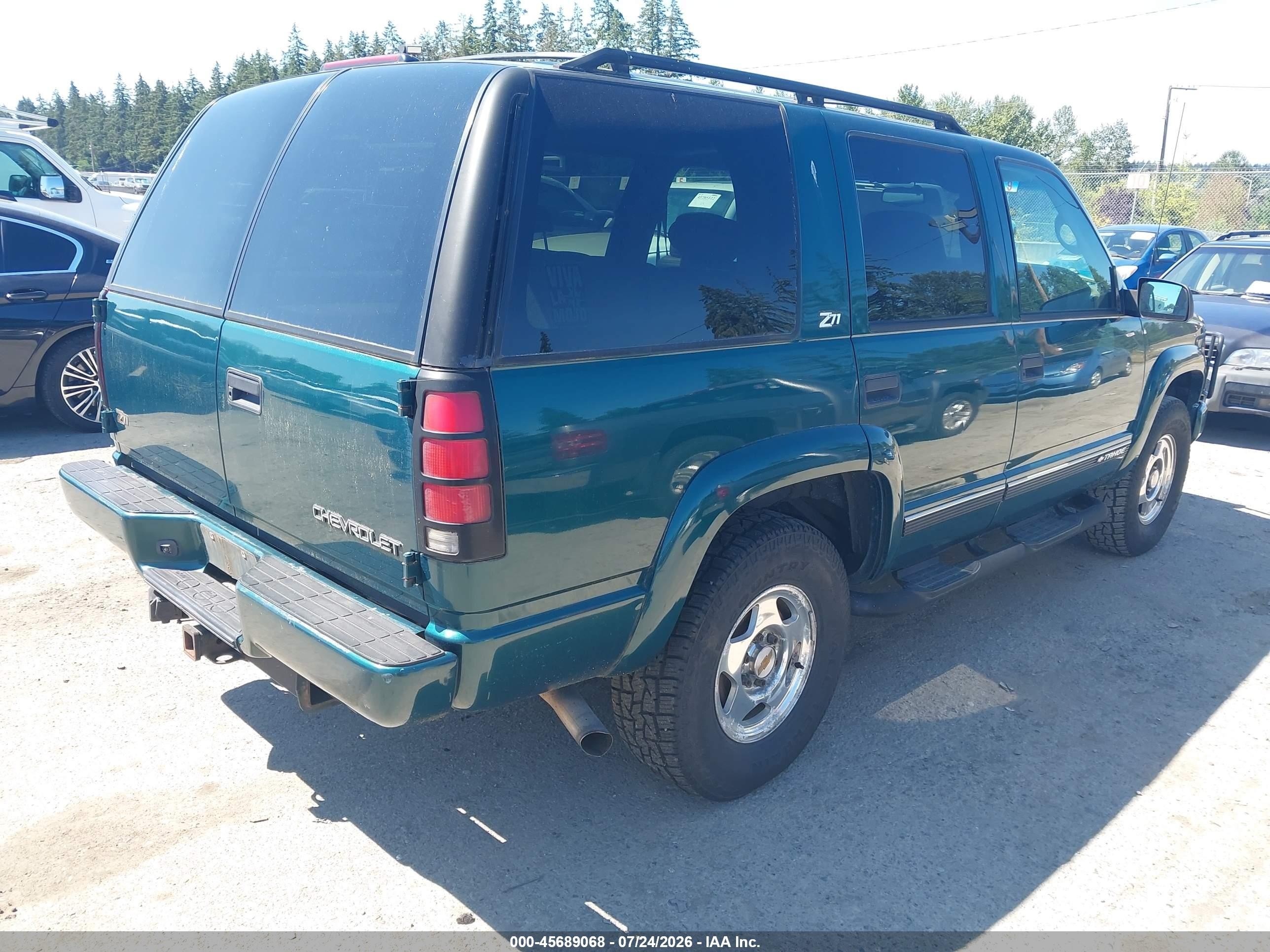 2000 Chevrolet Tahoe Z71 Green vin: 1GNEK13R1YR136927