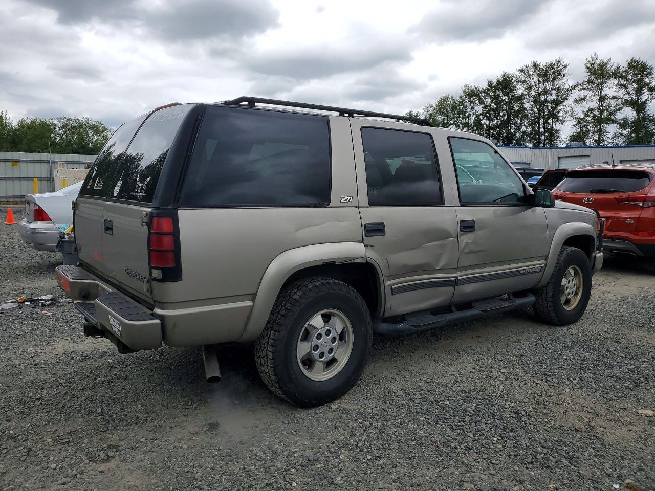 2000 Chevrolet Tahoe K1500 Tan vin: 1GNEK13R1YR147166