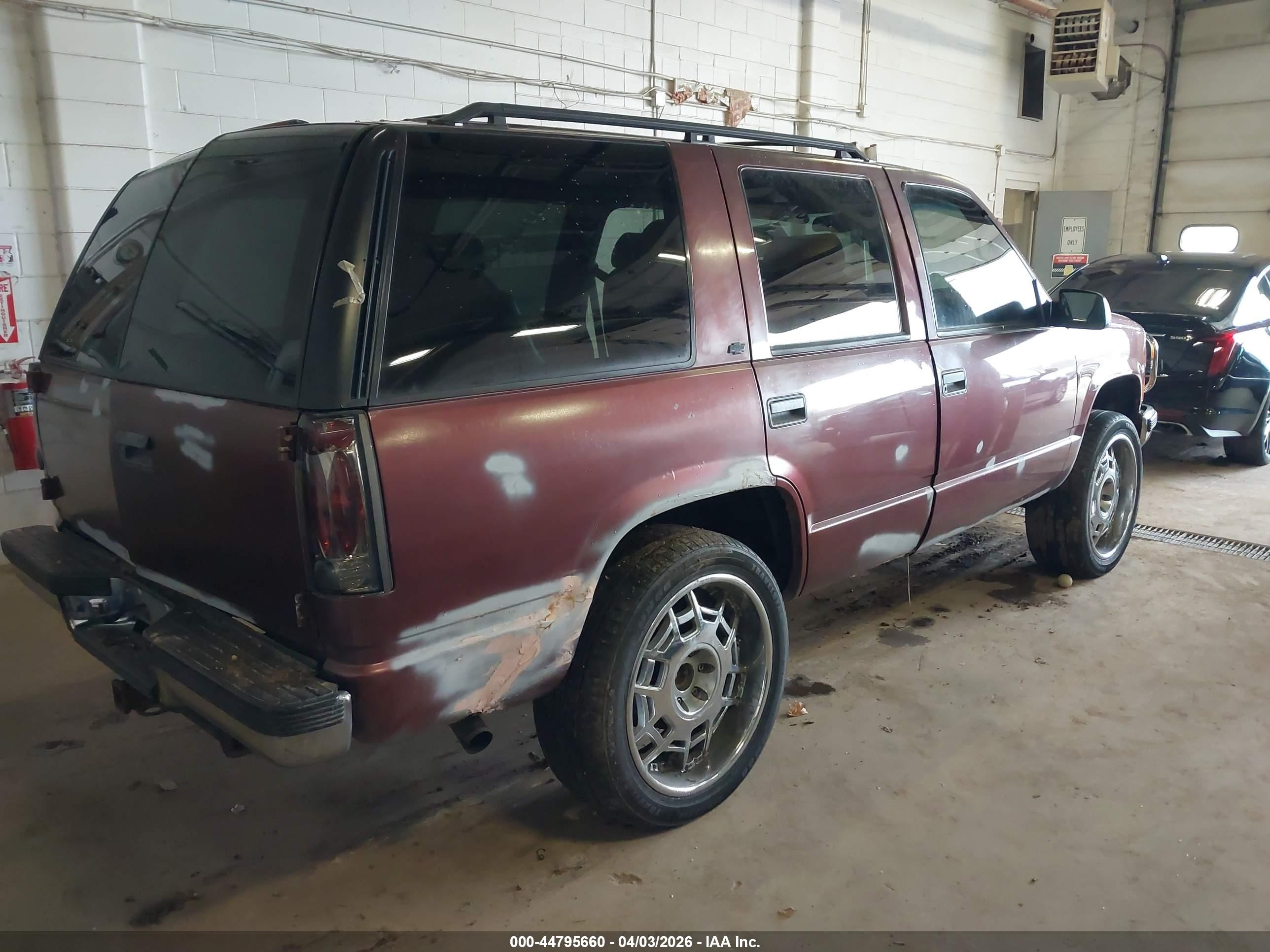 1996 Chevrolet Tahoe K1500 Gray vin: 1GNEK13R2TJ371487