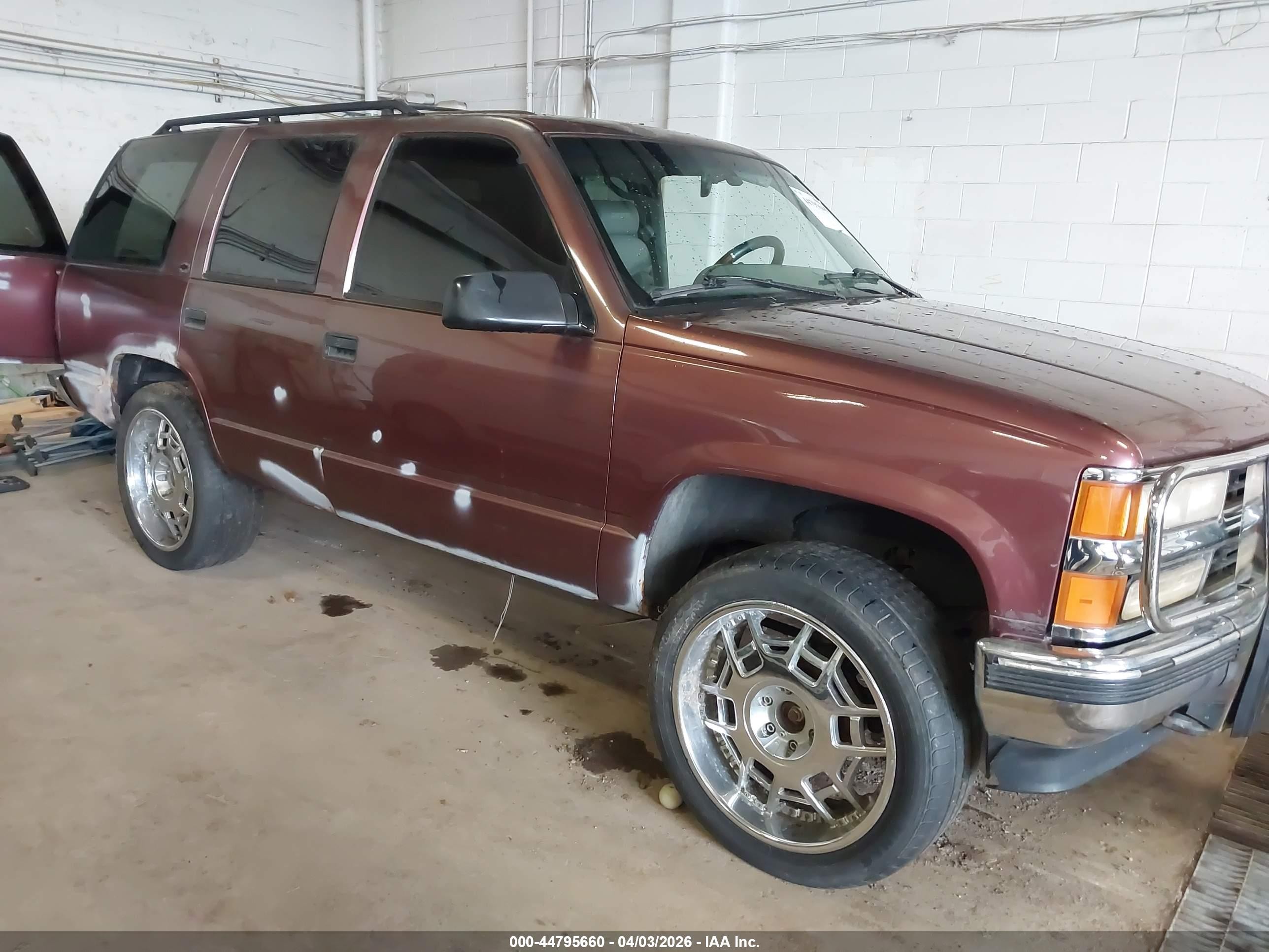 1996 Chevrolet Tahoe K1500 Gray vin: 1GNEK13R2TJ371487