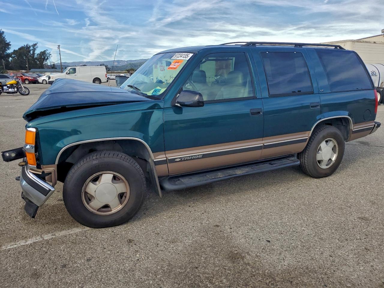 1998 Chevrolet Tahoe K1500 Green vin: 1GNEK13R2WJ302724