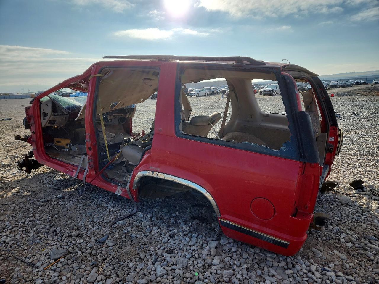1998 Chevrolet Tahoe K1500 Red vin: 1GNEK13R2WJ336257