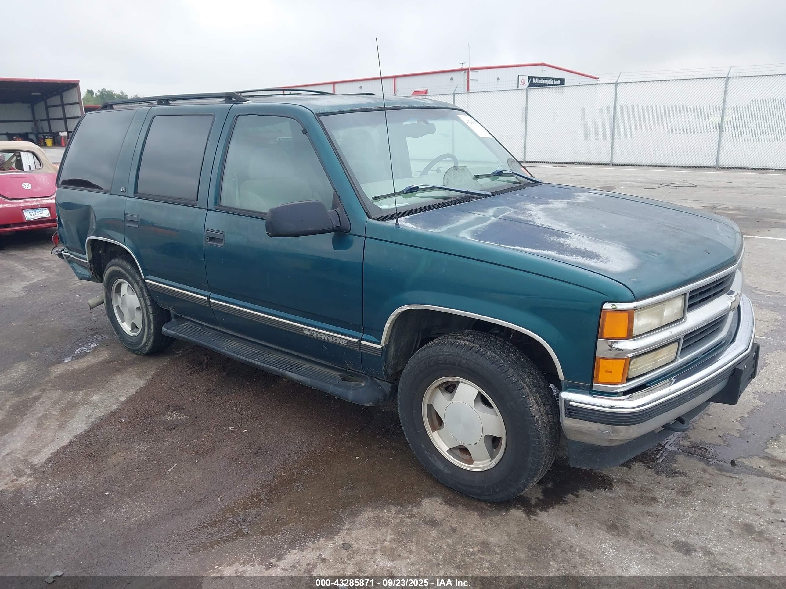 1998 Chevrolet Tahoe Ls Green vin: 1GNEK13R2WJ336615