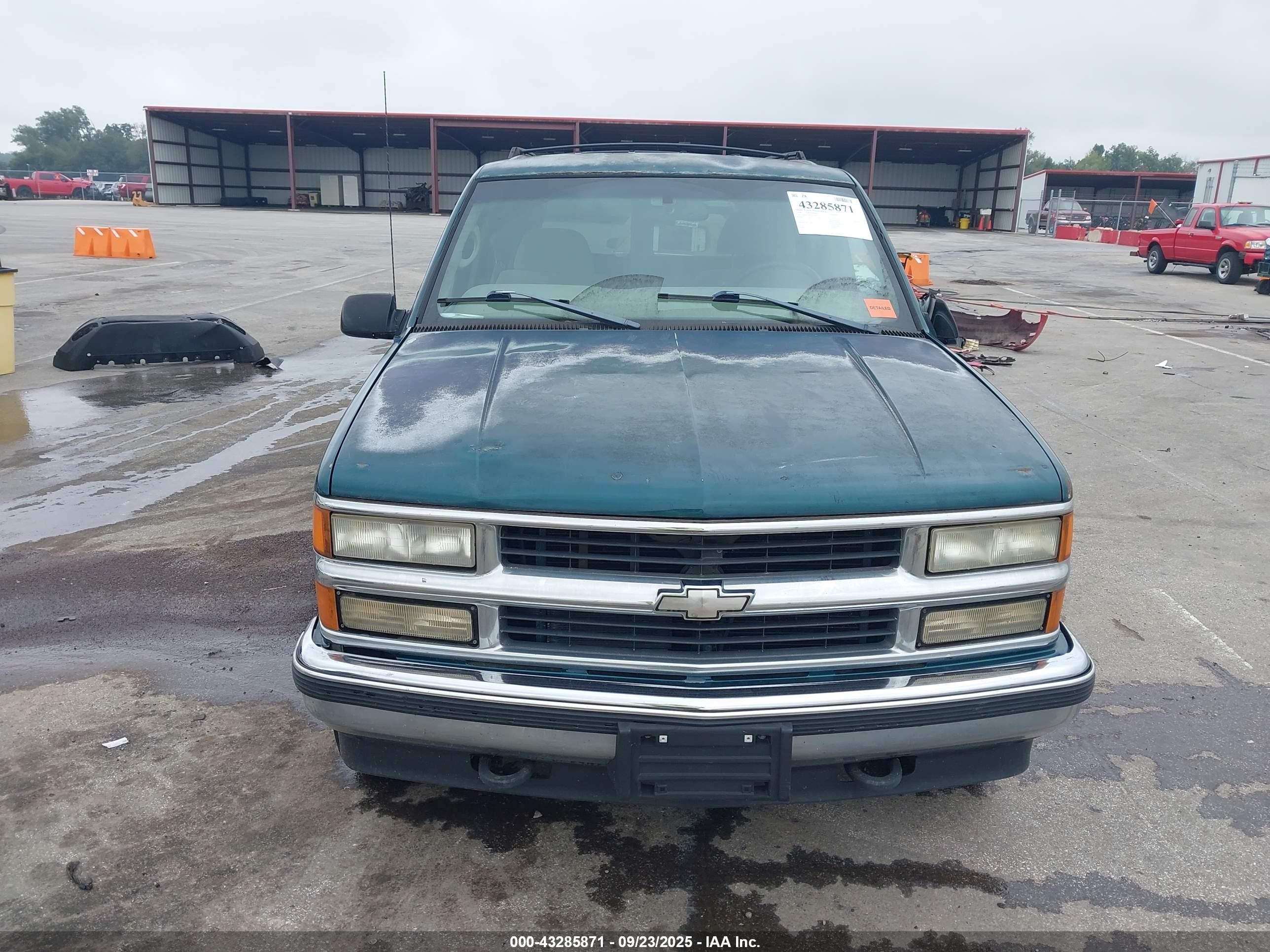 1998 Chevrolet Tahoe Ls Green vin: 1GNEK13R2WJ336615