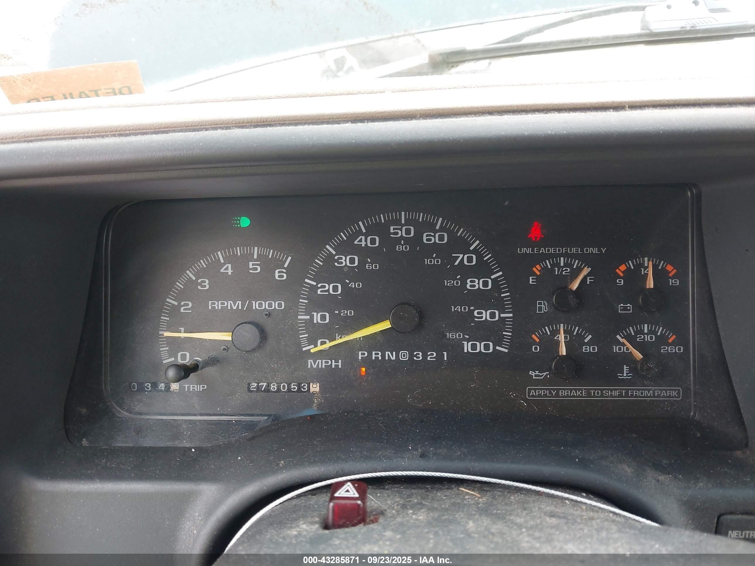 1998 Chevrolet Tahoe Ls Green vin: 1GNEK13R2WJ336615