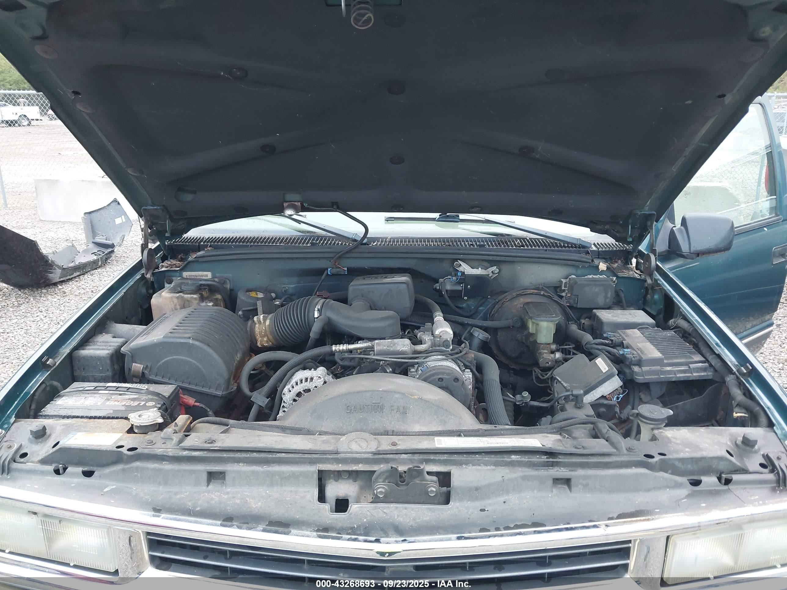 1998 Chevrolet Tahoe Ls Green vin: 1GNEK13R2WJ368898
