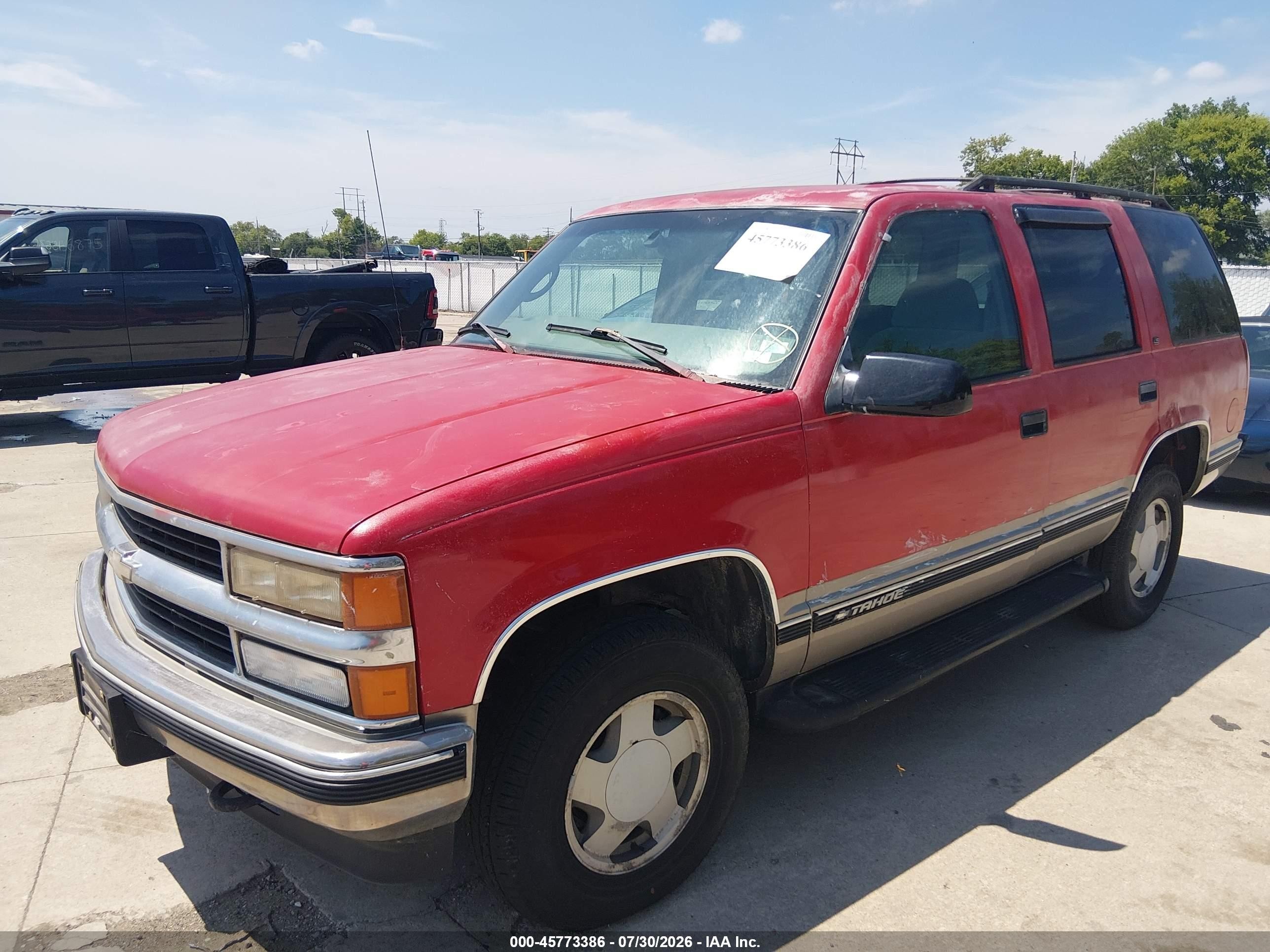 1999 Chevrolet Tahoe Ls Red vin: 1GNEK13R2XJ376601