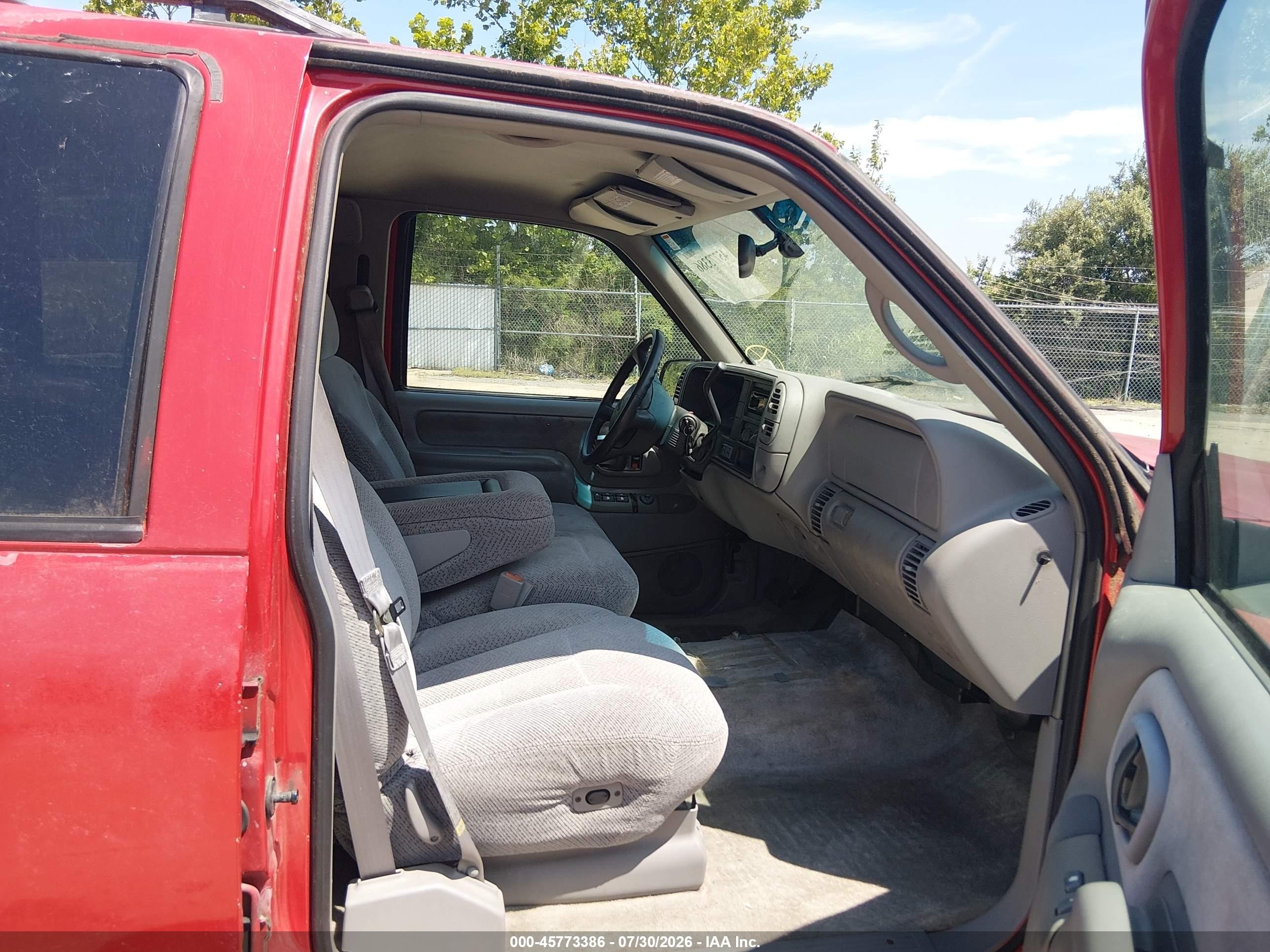 1999 Chevrolet Tahoe Ls Red vin: 1GNEK13R2XJ376601