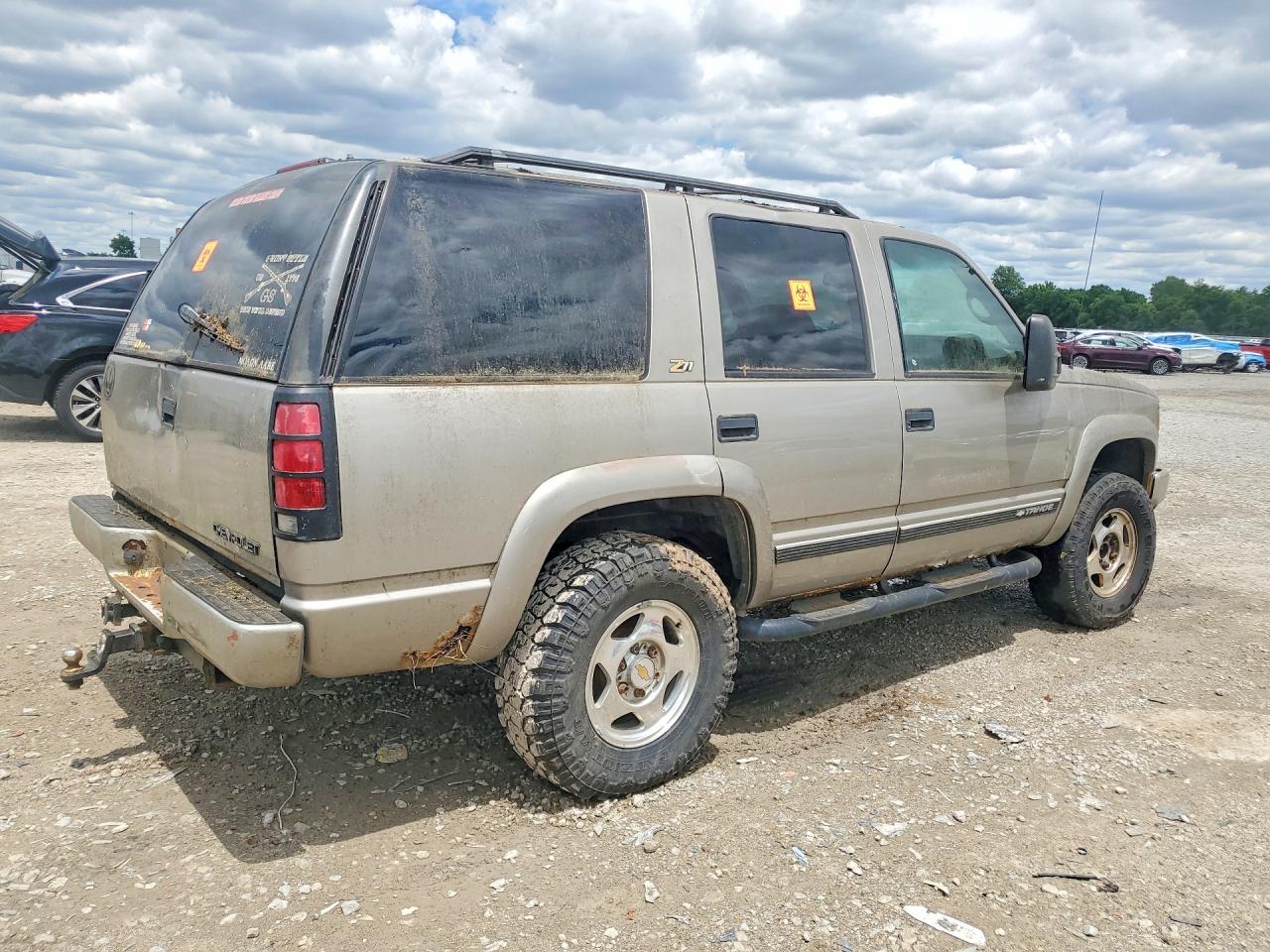 2000 Chevrolet Tahoe K1500 Brown vin: 1GNEK13R2YR179298