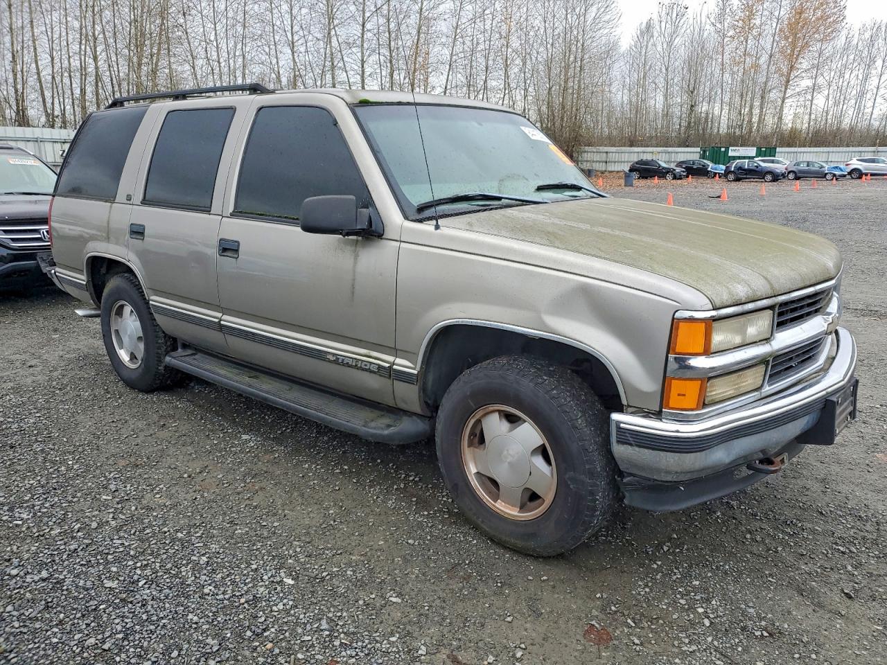 1998 Chevrolet Tahoe K1500 Gold vin: 1GNEK13R3WJ315854