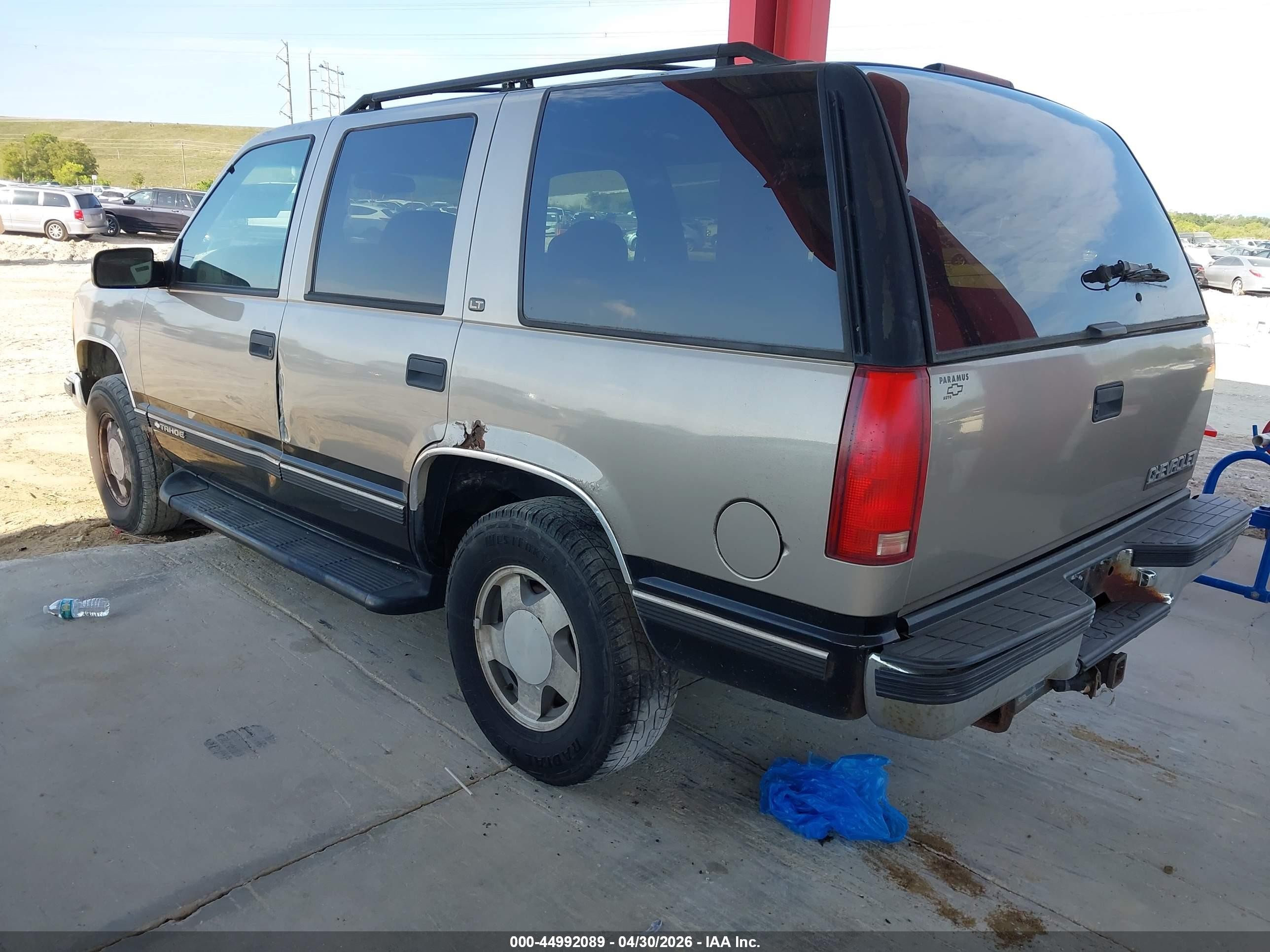1998 Chevrolet Tahoe Ls Gold vin: 1GNEK13R3WJ355447