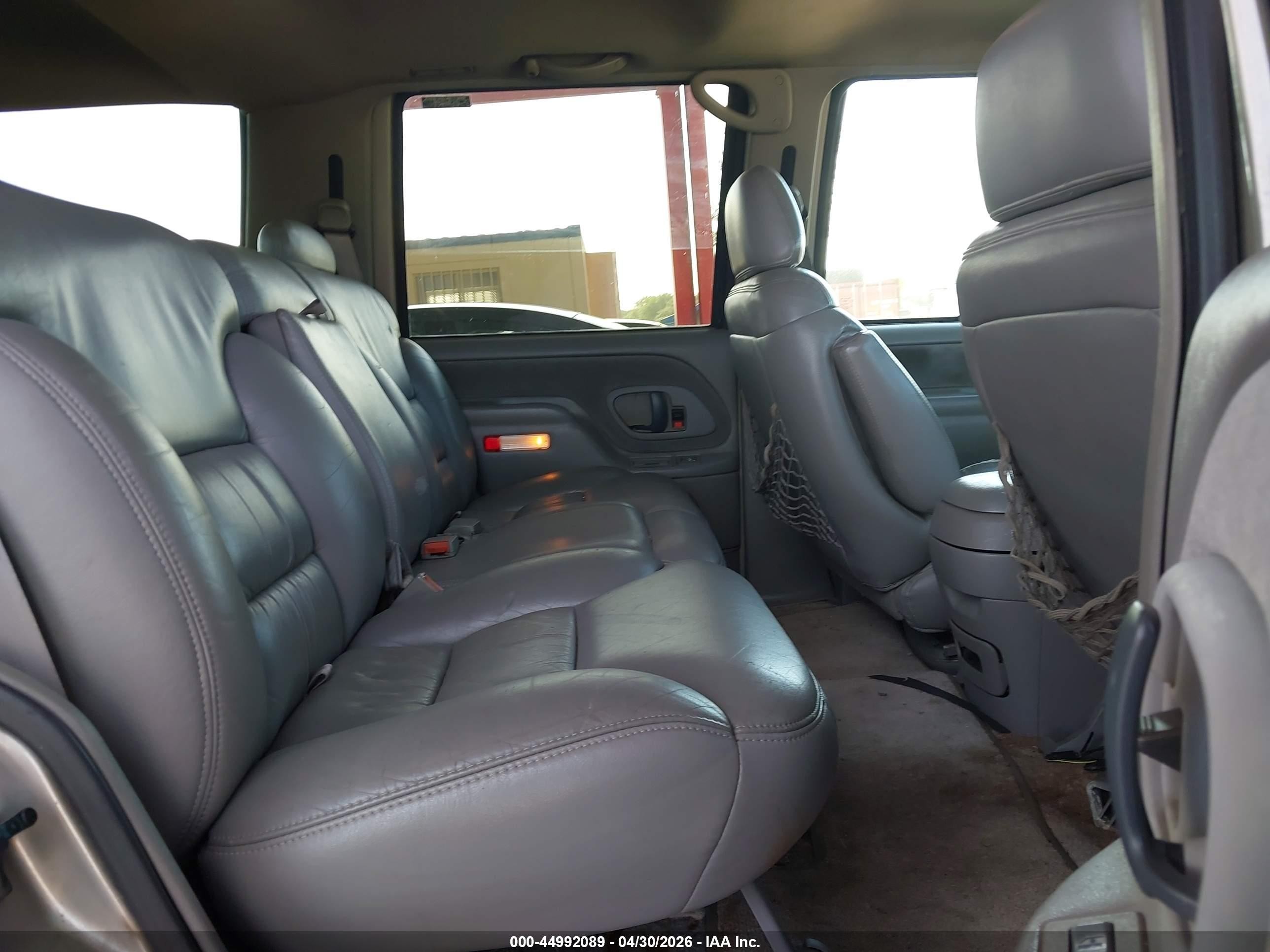 1998 Chevrolet Tahoe Ls Gold vin: 1GNEK13R3WJ355447