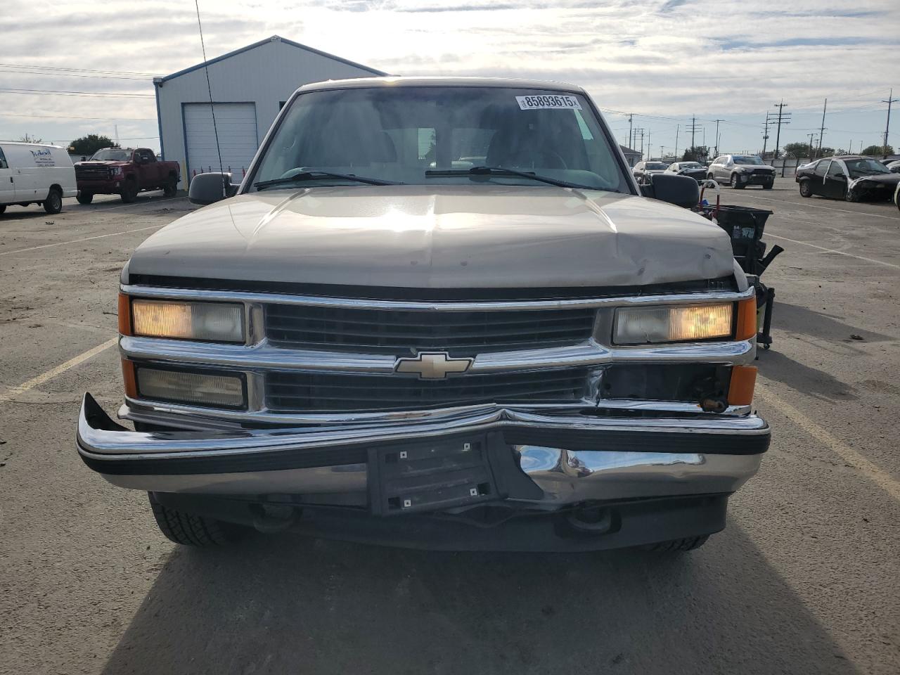1998 Chevrolet Tahoe K1500 Gray vin: 1GNEK13R3WR107314