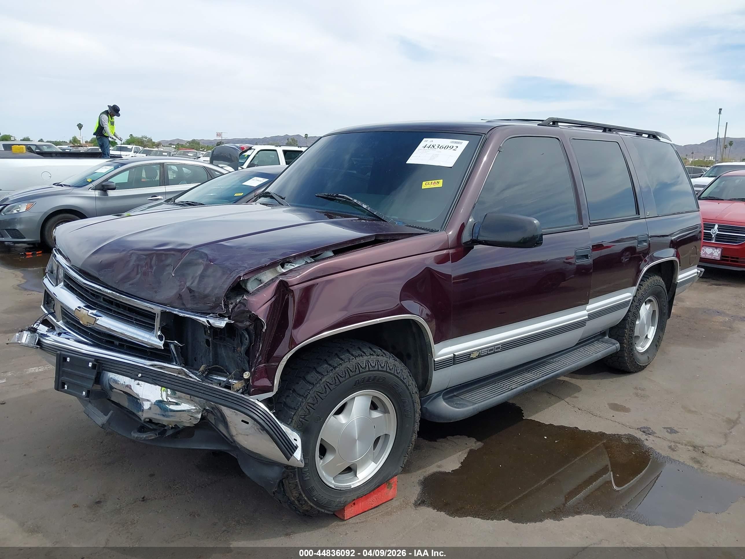 1996 Chevrolet Tahoe K1500 Maroon vin: 1GNEK13R4TJ318550