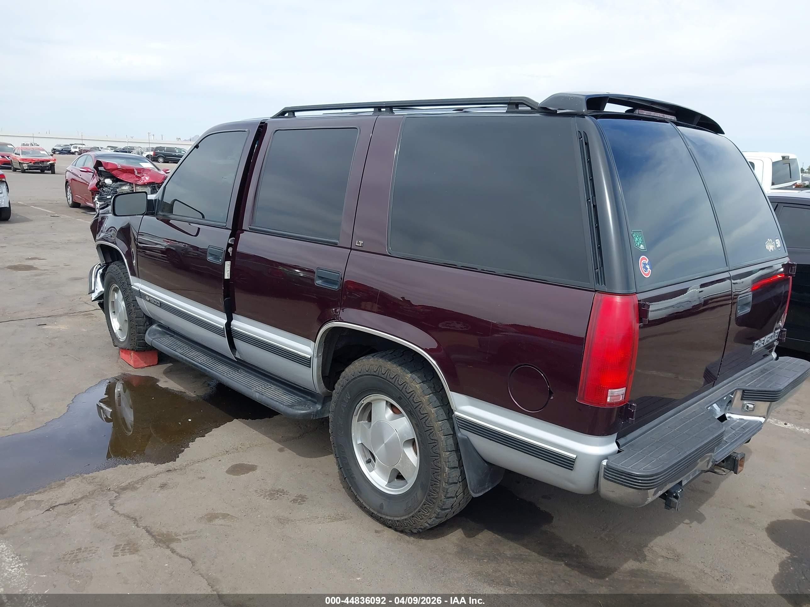 1996 Chevrolet Tahoe K1500 Maroon vin: 1GNEK13R4TJ318550