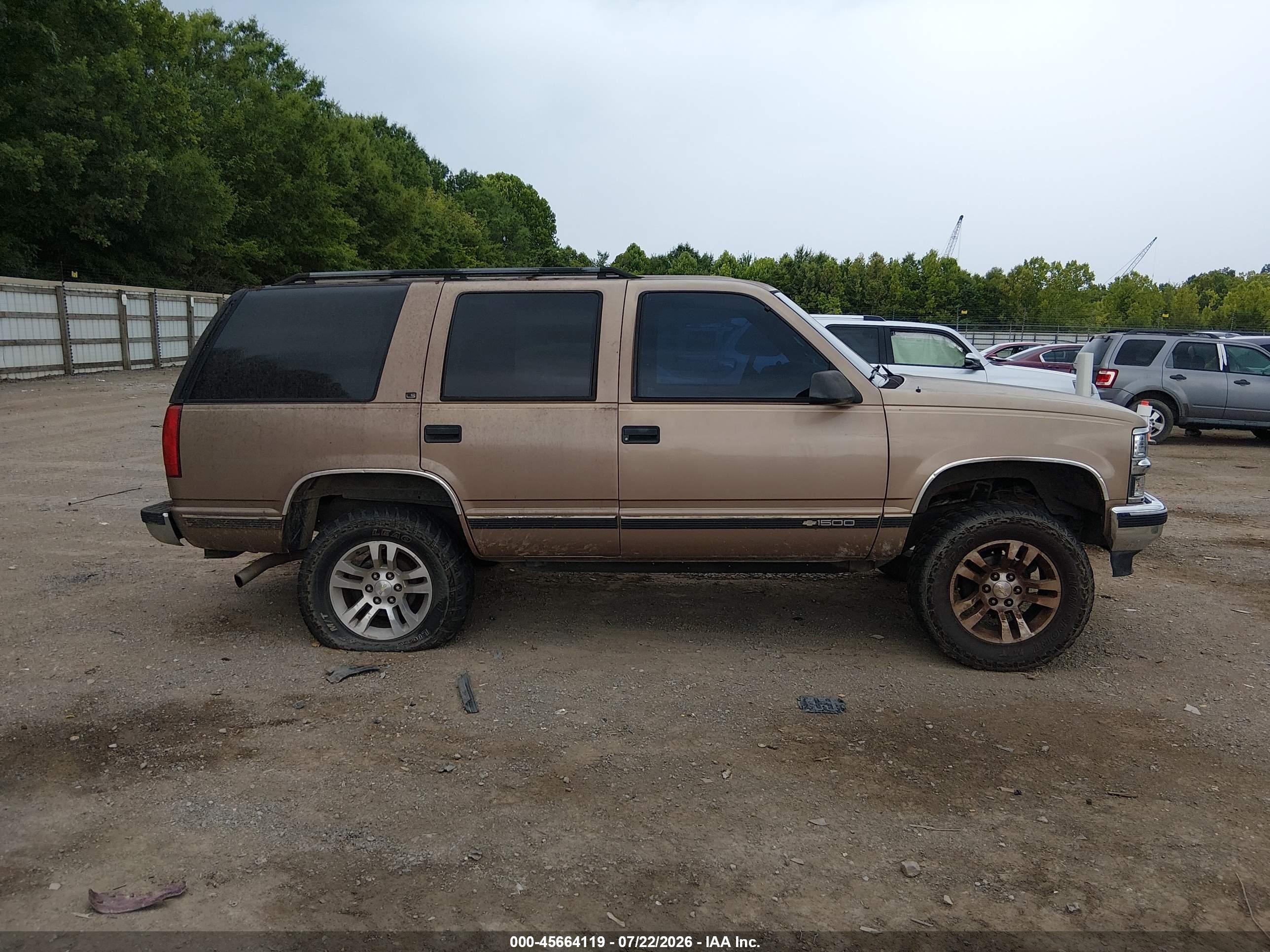1996 Chevrolet Tahoe K1500 Gold vin: 1GNEK13R4TJ369112