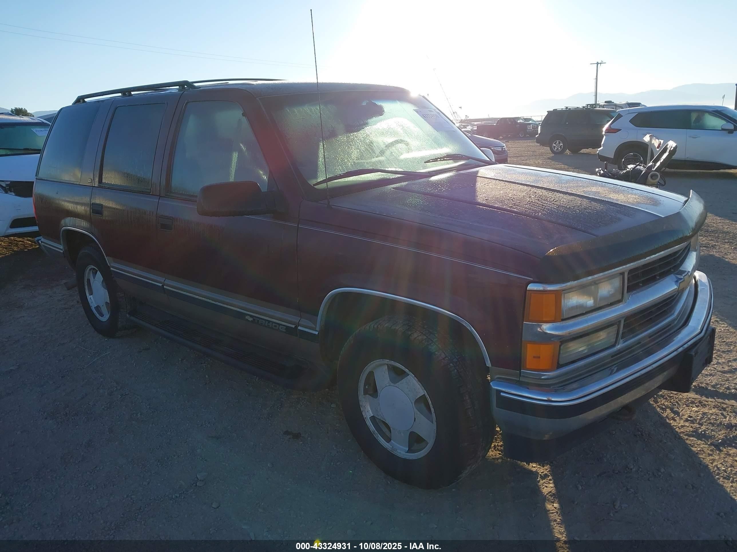 1998 Chevrolet Tahoe Ls Red vin: 1GNEK13R4WJ310467