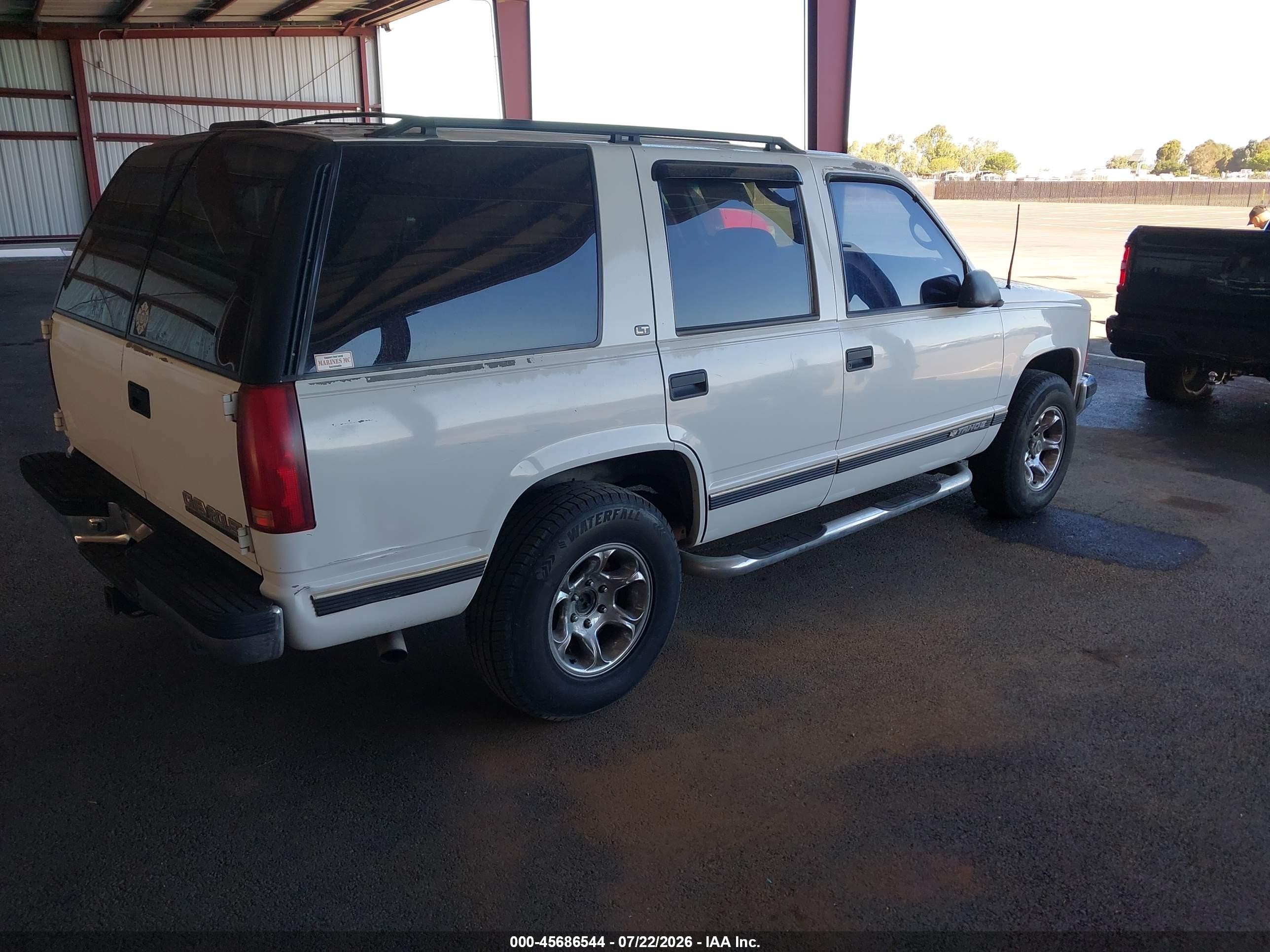 1998 Chevrolet Tahoe Ls White vin: 1GNEK13R4WJ316754