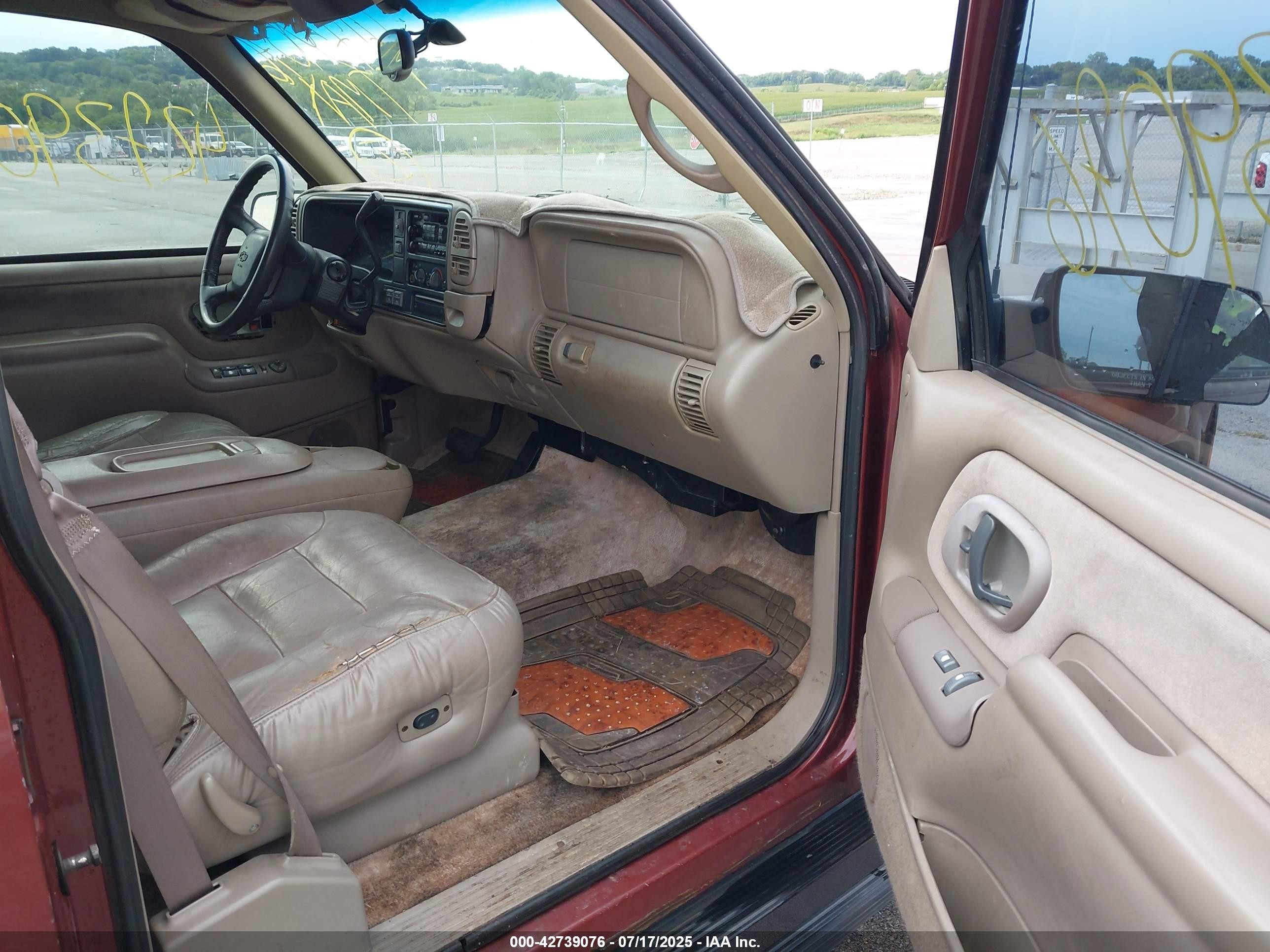 1998 Chevrolet Tahoe Ls Бордовый vin: 1GNEK13R4WJ376047